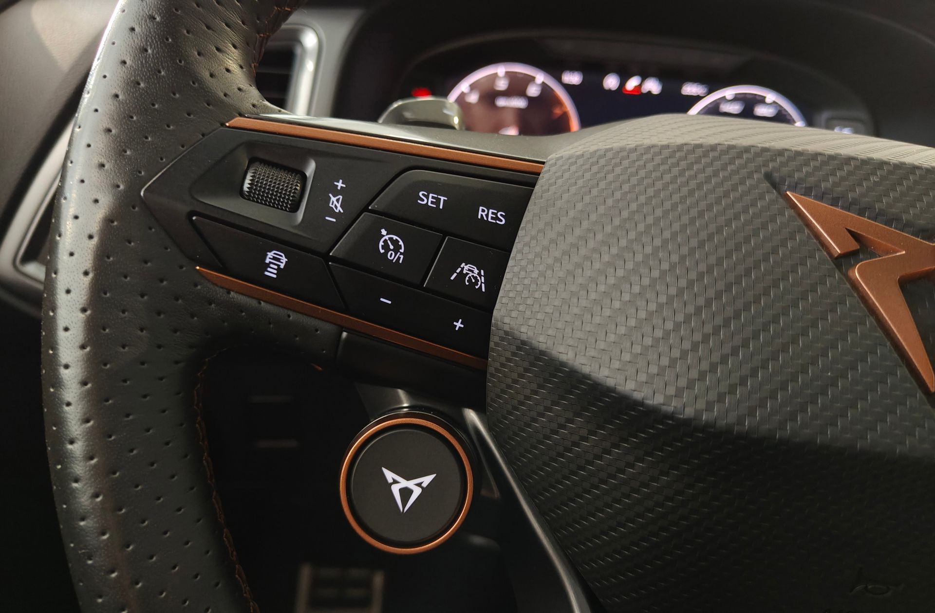 Cupra Ateca 2.0 TSI 4Drive DSG - foto 35