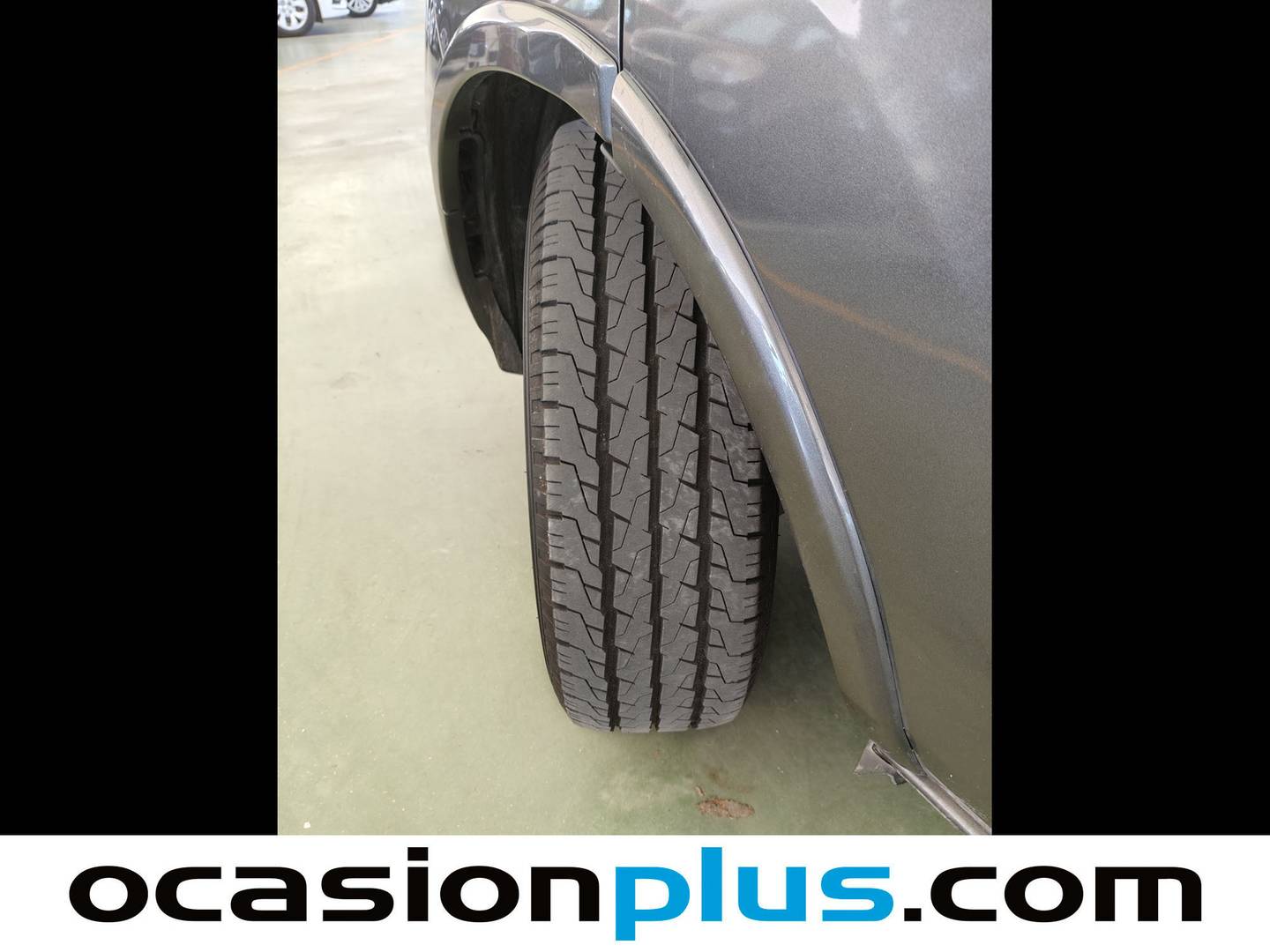 Foto Ford Tourneo Custom Ford Tourneo Custom 2.0 TDCI L1 Titanium Auto (130 CV) 8 Plazas