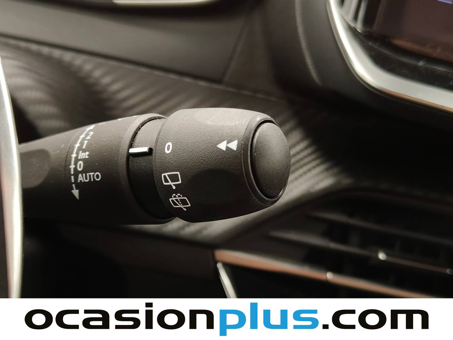 Peugeot 2008 Peugeot 2008 Allure Hybrid eDCS6 (136 CV) 2025