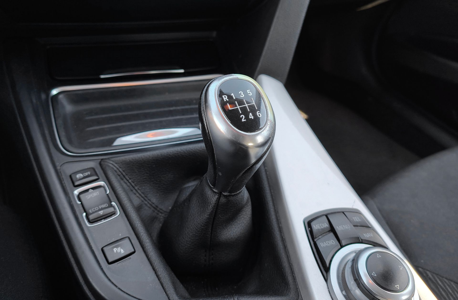 BMW Serie 3 318d - foto 5
