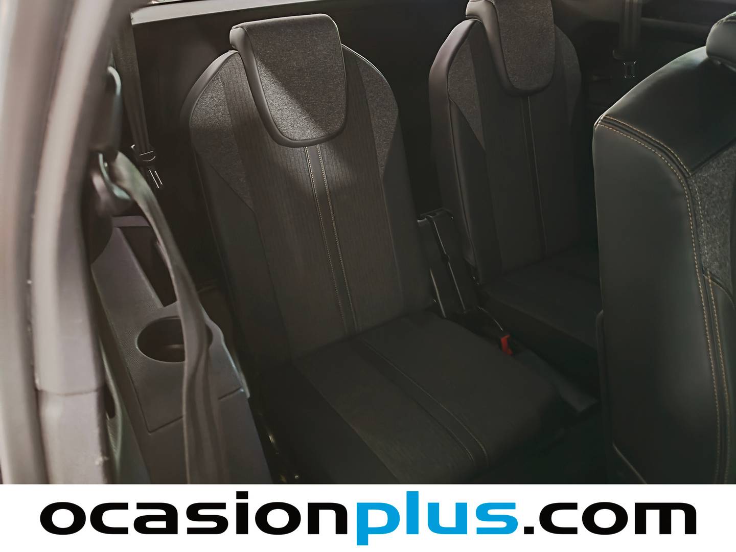 Equipamiento del Peugeot 5008 Peugeot 5008 BlueHDI 130 S&S GT Line EAT8 (130 CV) 7 Plazas