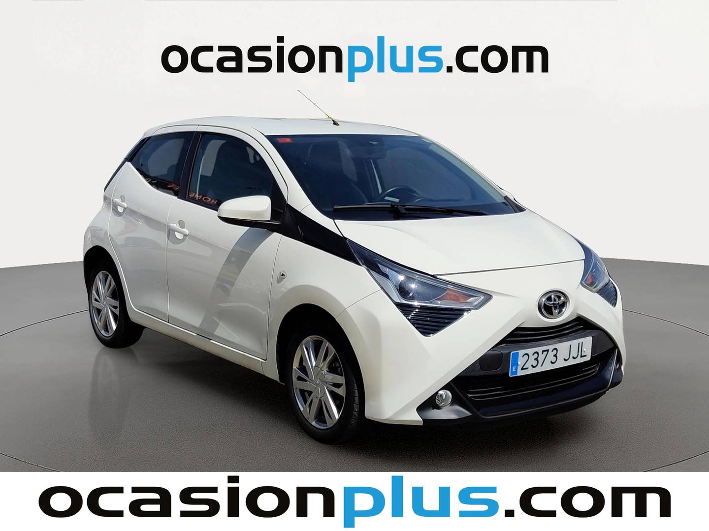Foto delantera Toyota Aygo Toyota Aygo 1.0 70 x-play (69 CV) derecha