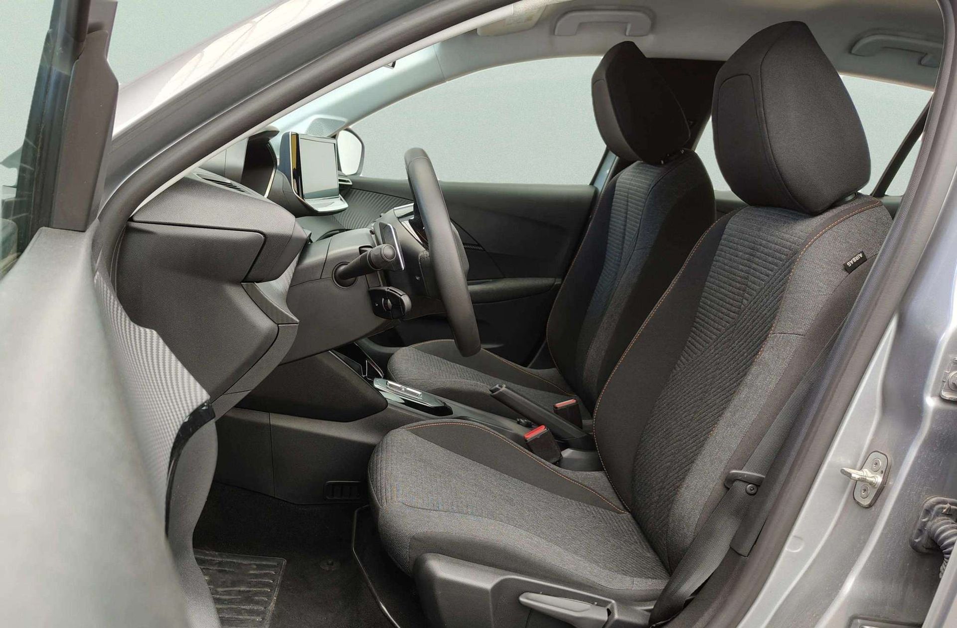 Peugeot 208 Style Hybrid 110 eDCS6 - foto 9