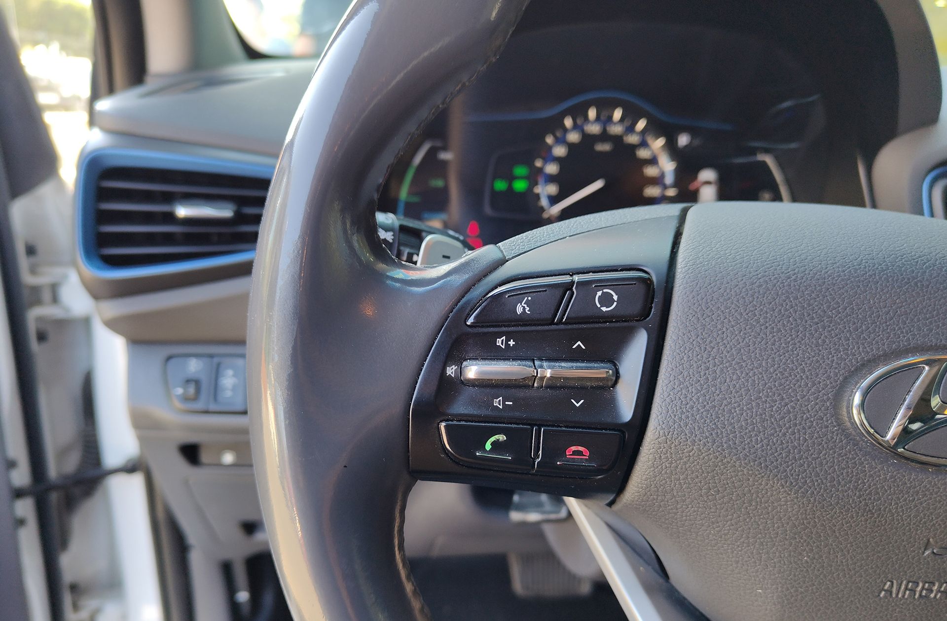 Hyundai Ioniq 1.6 GDI HEV Klass DCT - foto 25