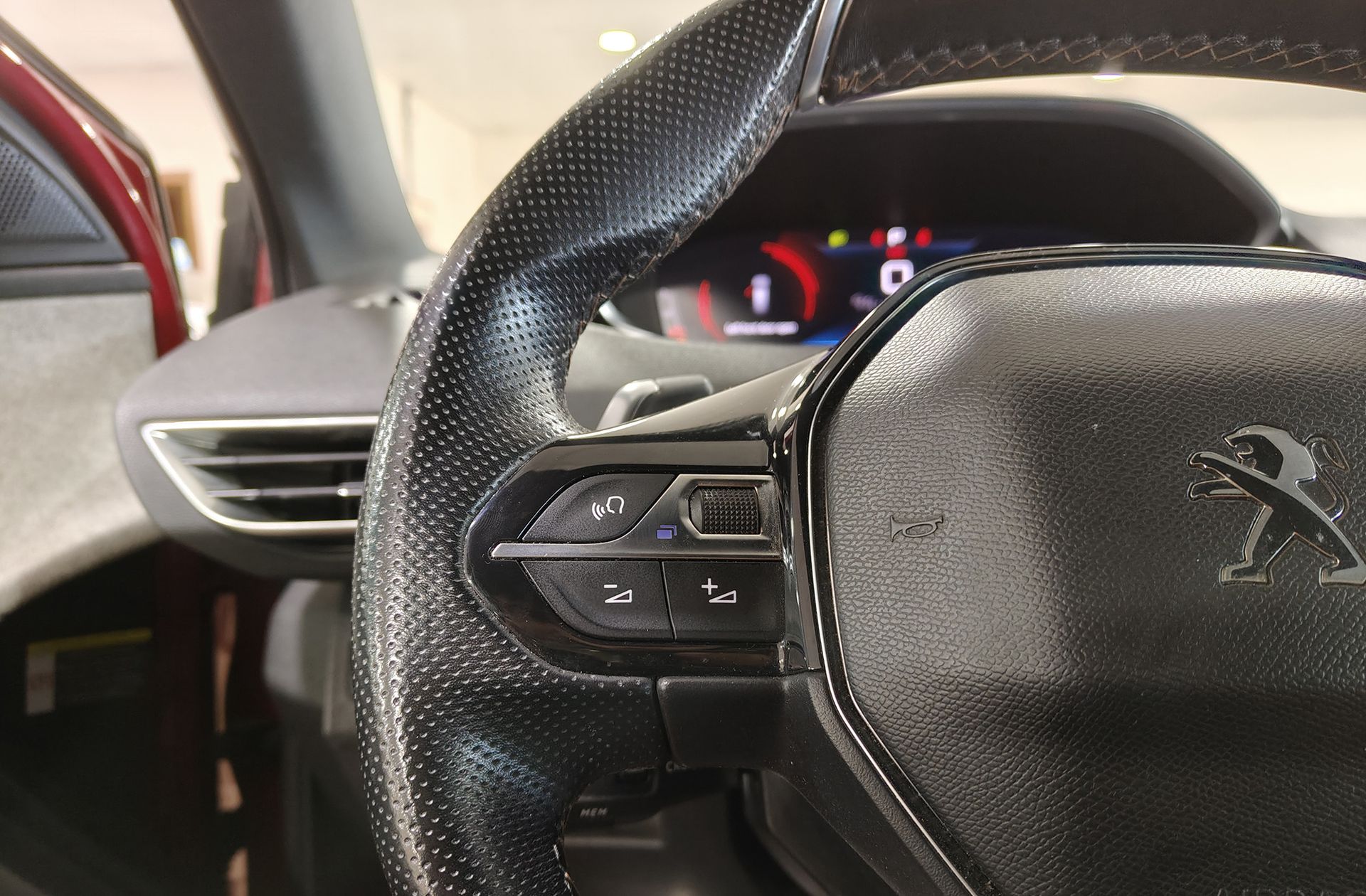 Peugeot 5008 PureTech 130 GT EAT8 7 plazas - foto 33