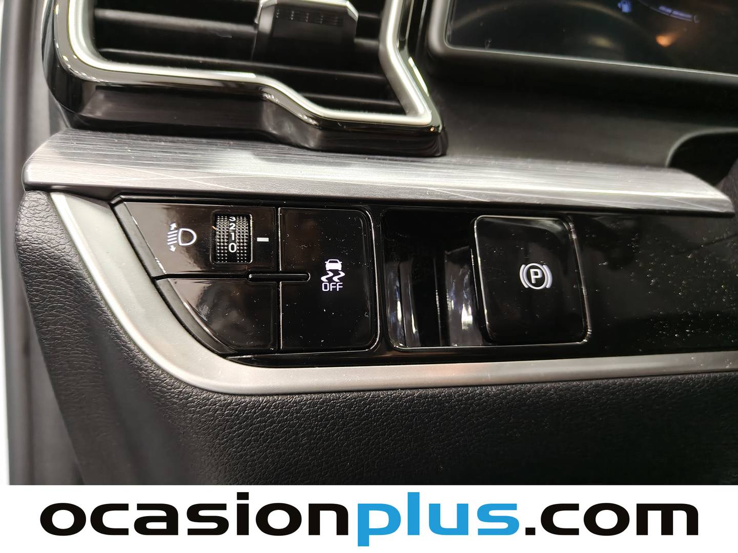 Accesorios del KIA Sportage KIA Sportage 1.6 T-GDi MHEV Business 4x2 DCT (160 CV)