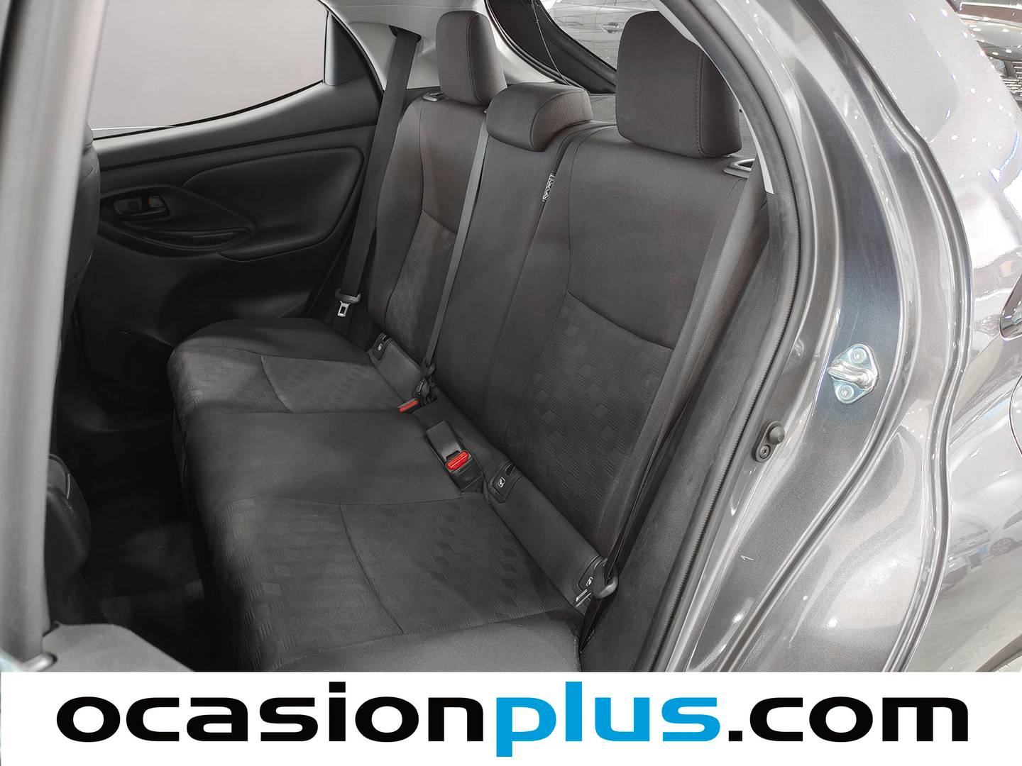 Foto asientos traseros Toyota Yaris Toyota Yaris 120H Active Plus (116 CV)