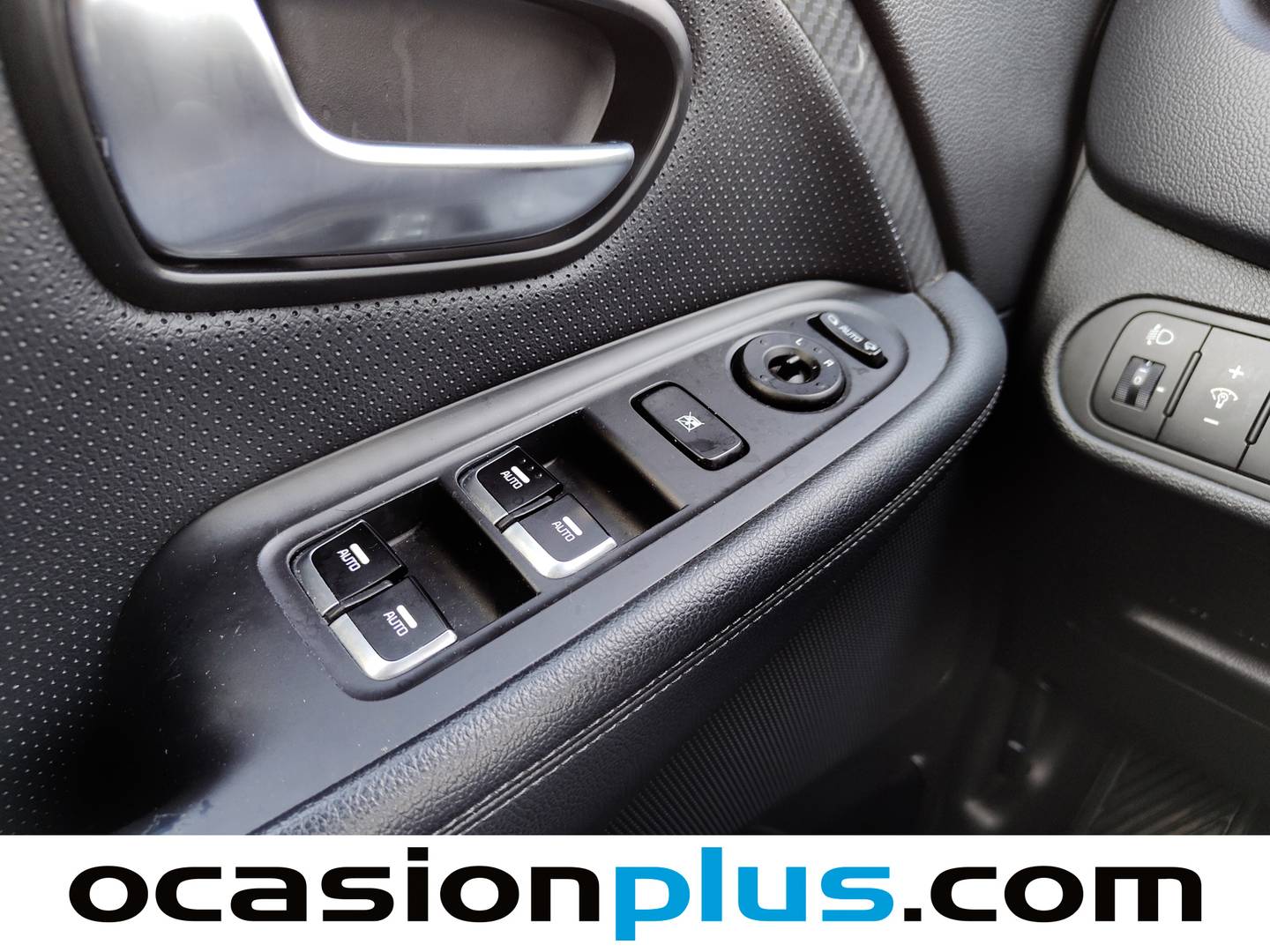 Foto KIA Carens Kia Carens 1.6 GDi Drive (135 CV)