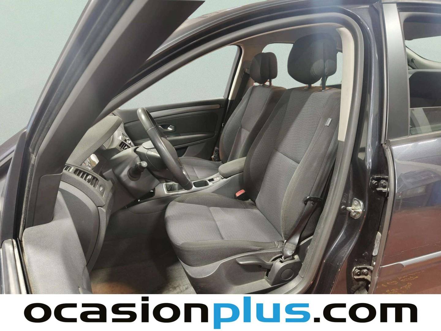 Foto asientos delanteros Renault Laguna Renault Laguna 2.0 16v Expression (140 CV)
