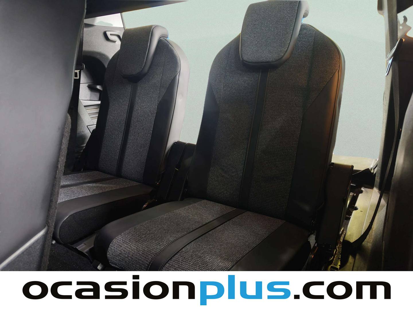 Foto asientos delanteros Peugeot 5008 Peugeot 5008 PureTech 130 S&S Allure (130 CV) 7 Plazas