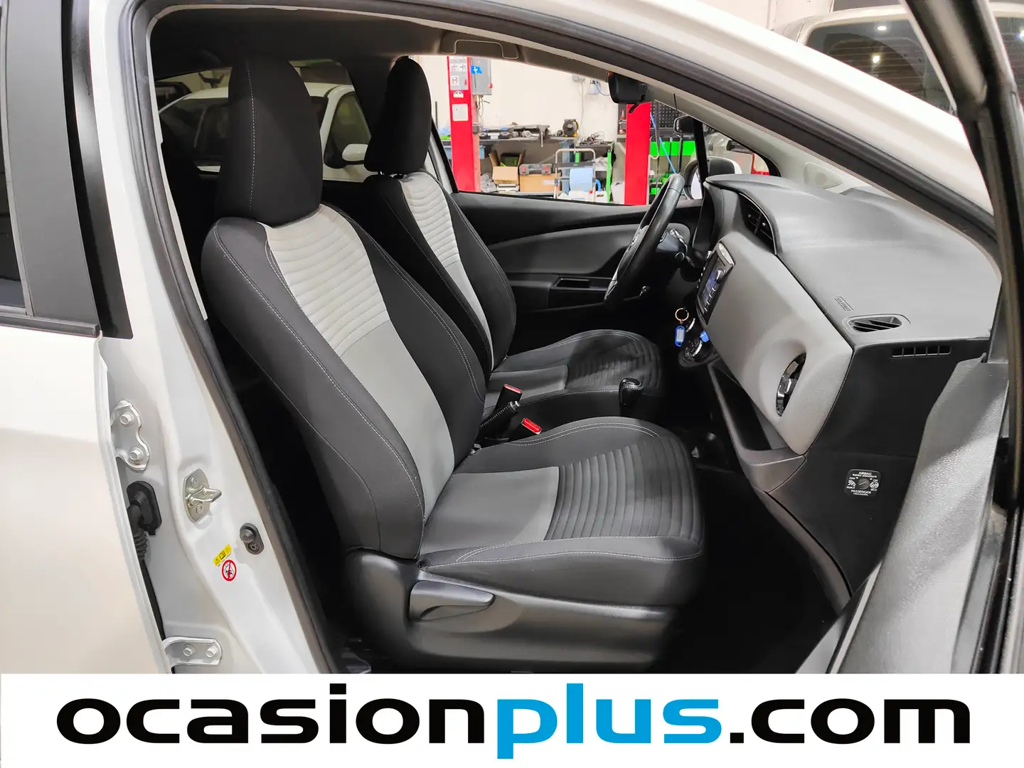 Foto Toyota Yaris Toyota Yaris 1.5 100H Active Tech (100 CV)