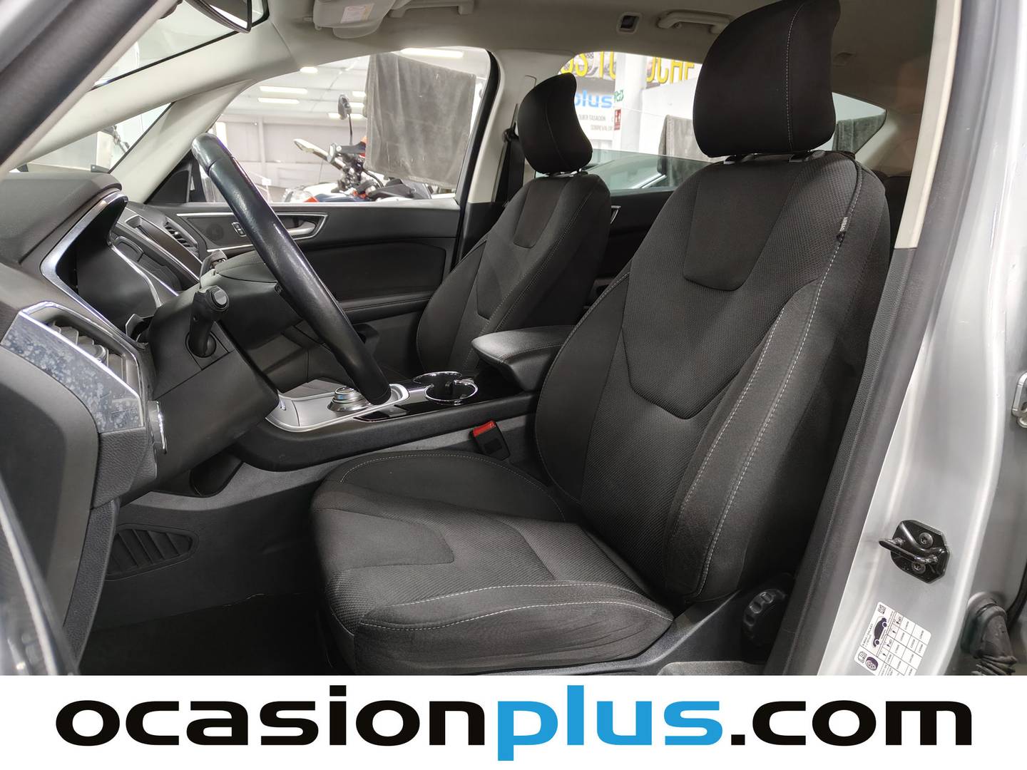 Foto asientos delanteros Ford S-MAX Ford S-Max 2.5 Duratec Atkinson FHEV Titanium Auto (190 CV) 7 Plazas
