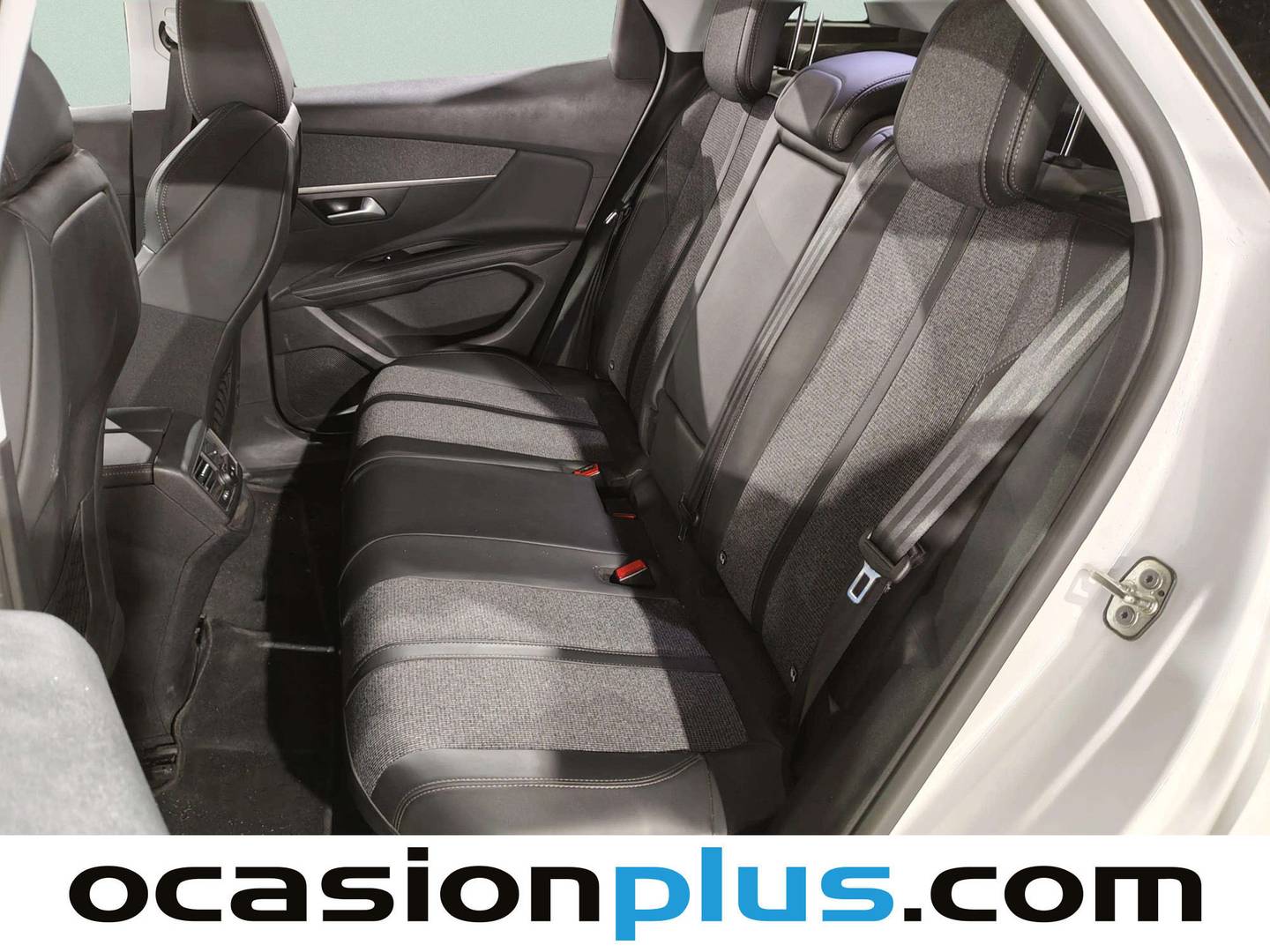 Foto asientos traseros Peugeot 3008 Peugeot 3008 BlueHDI 130 S&S Allure (130 CV)