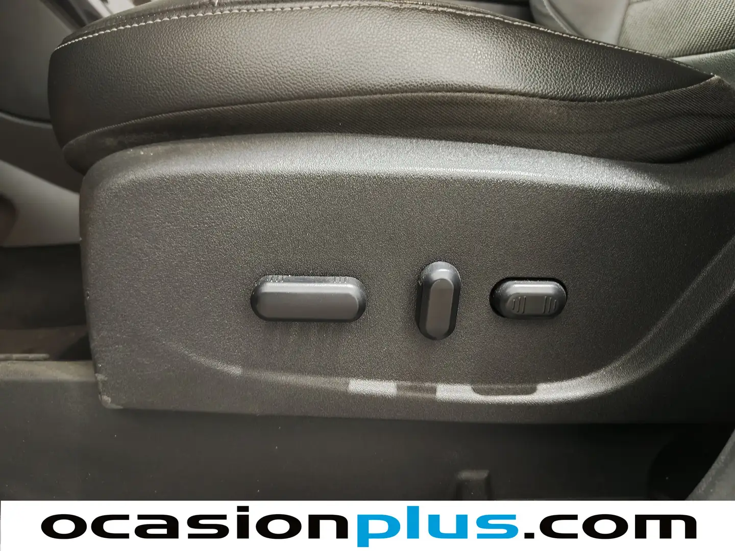 Foto Ford Kuga Ford Kuga 2.0 TDCI S&S Titanium 4x2 (120 CV)