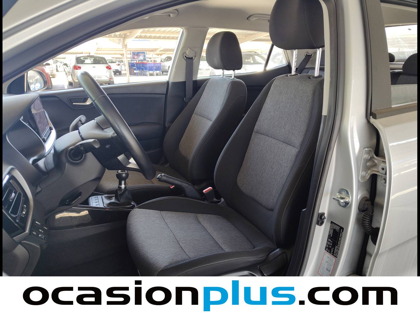 Foto asientos delanteros KIA Stonic KIA Stonic 1.2 DPi Drive (79 CV)
