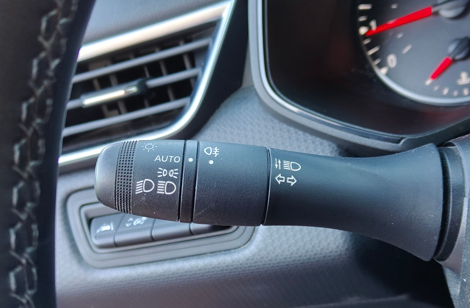 Renault Clio Equilibre TCe GLP - foto 24