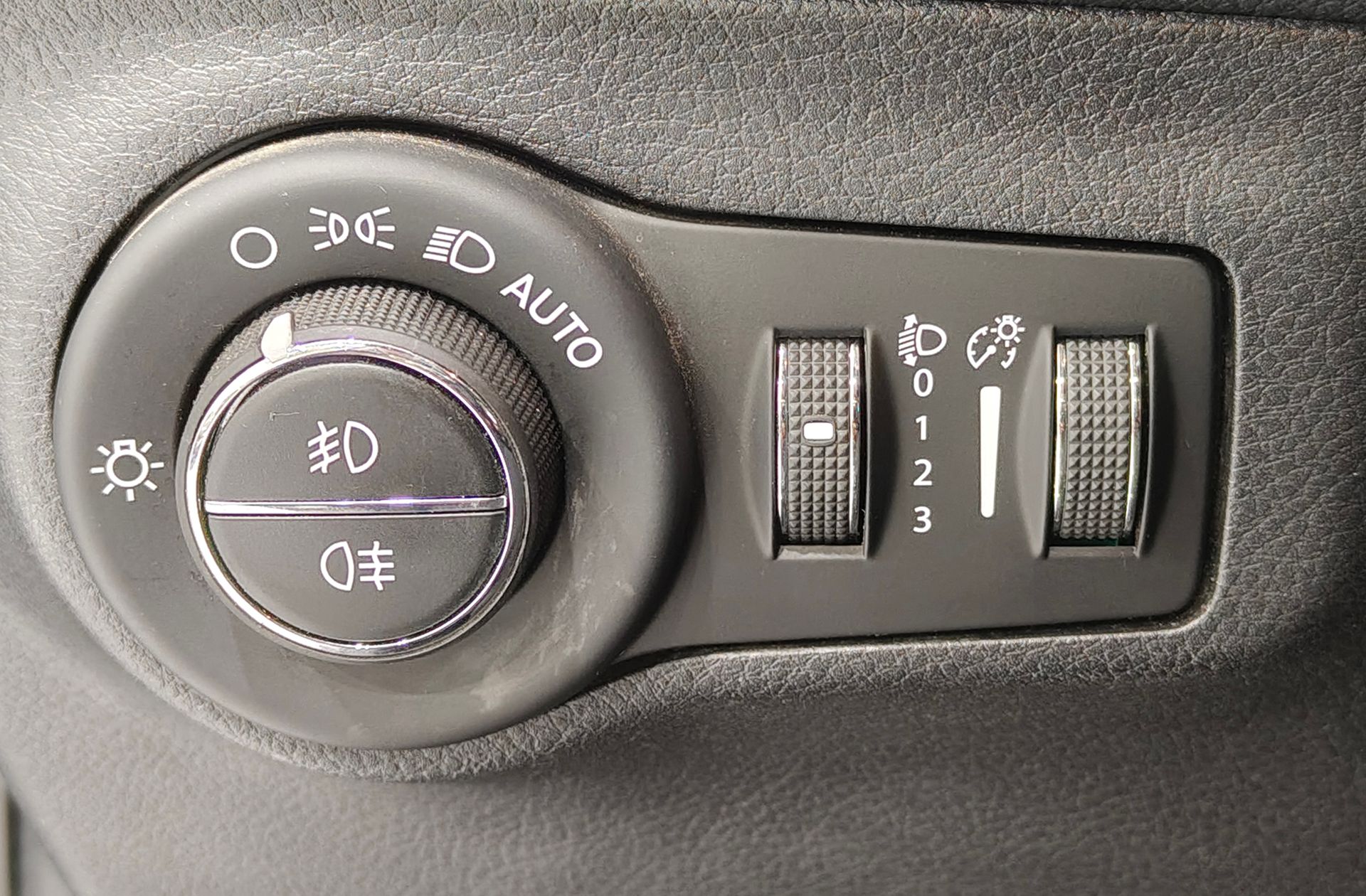 Jeep Compass 1.6 MultiJet Longitude 4x2 - foto 10