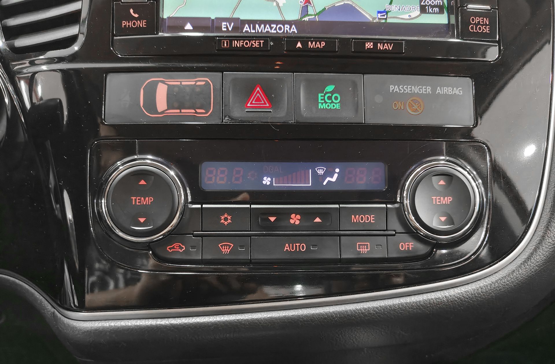 Mitsubishi Outlander 2.0 PHEV Kaiteki 4WD - foto 33