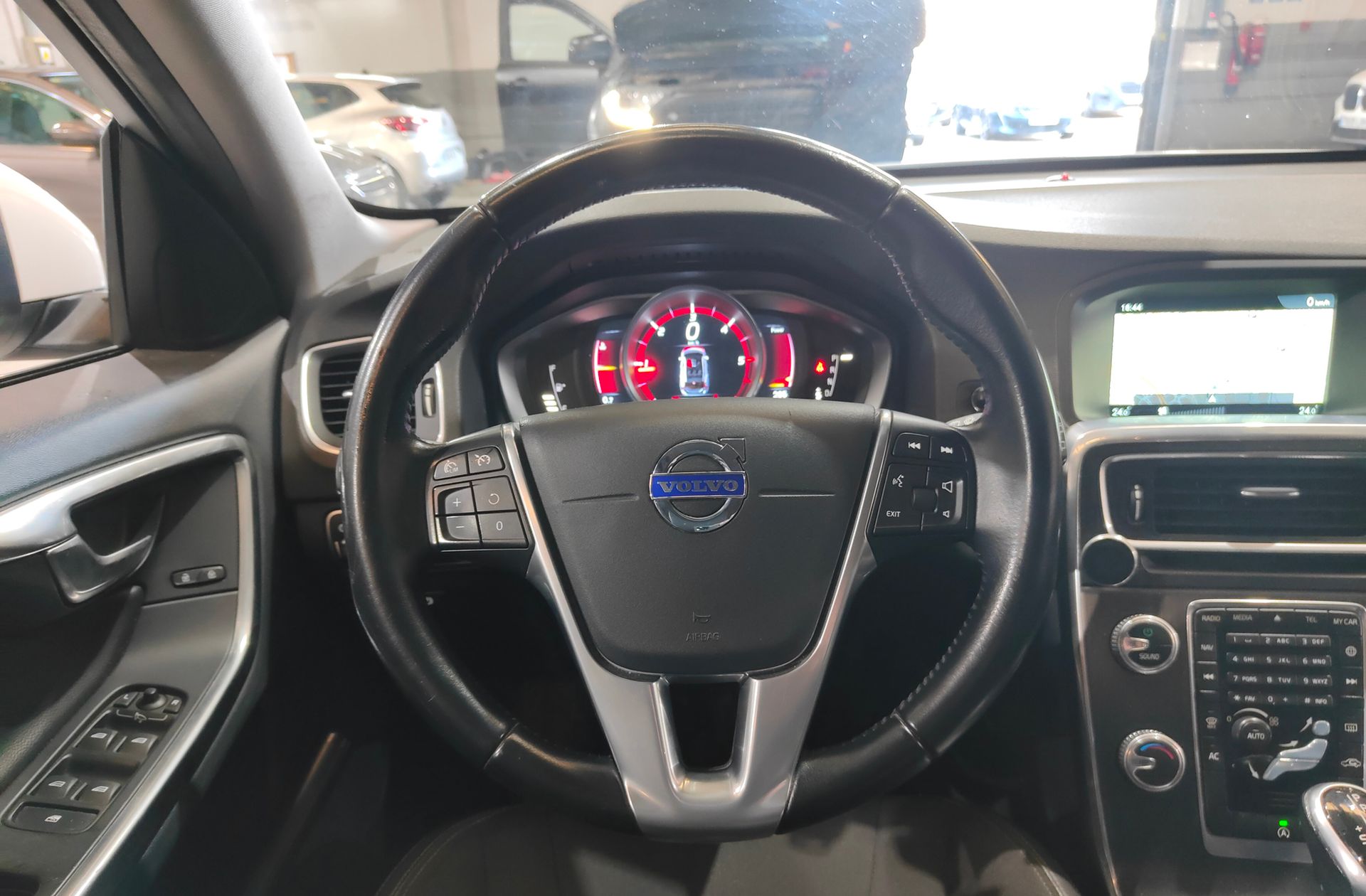 Volvo V60 D3 Momentum - foto 20