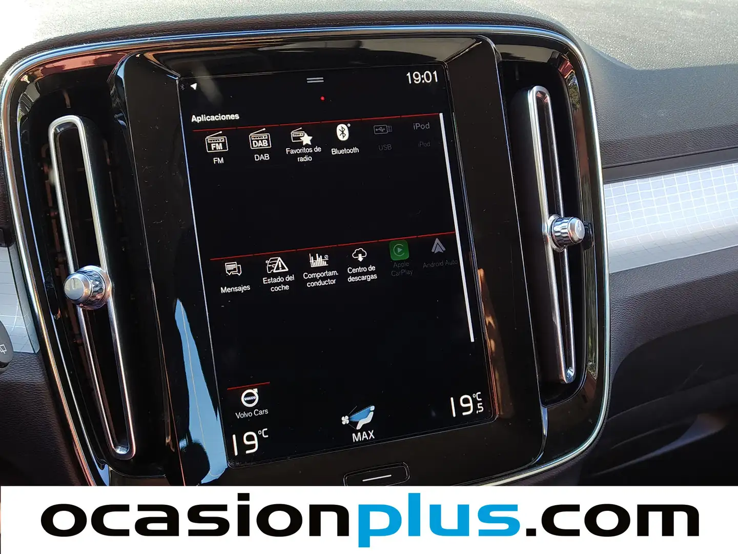 Foto Volvo XC40 Volvo XC40 T3 Momentum Pro Auto (163 CV)