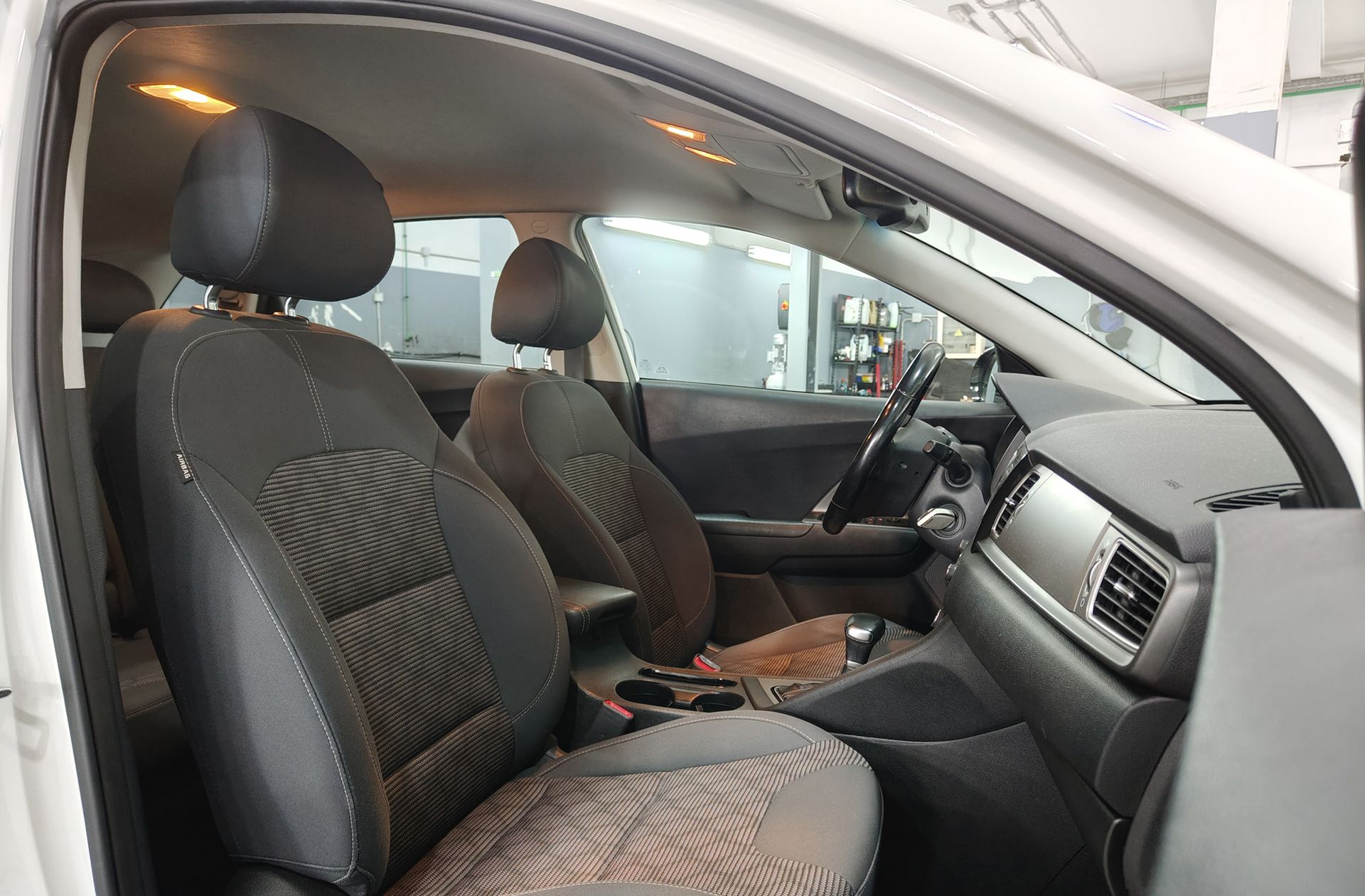 Kia Niro 1.6 GDi HEV Híbrido Drive - foto 18