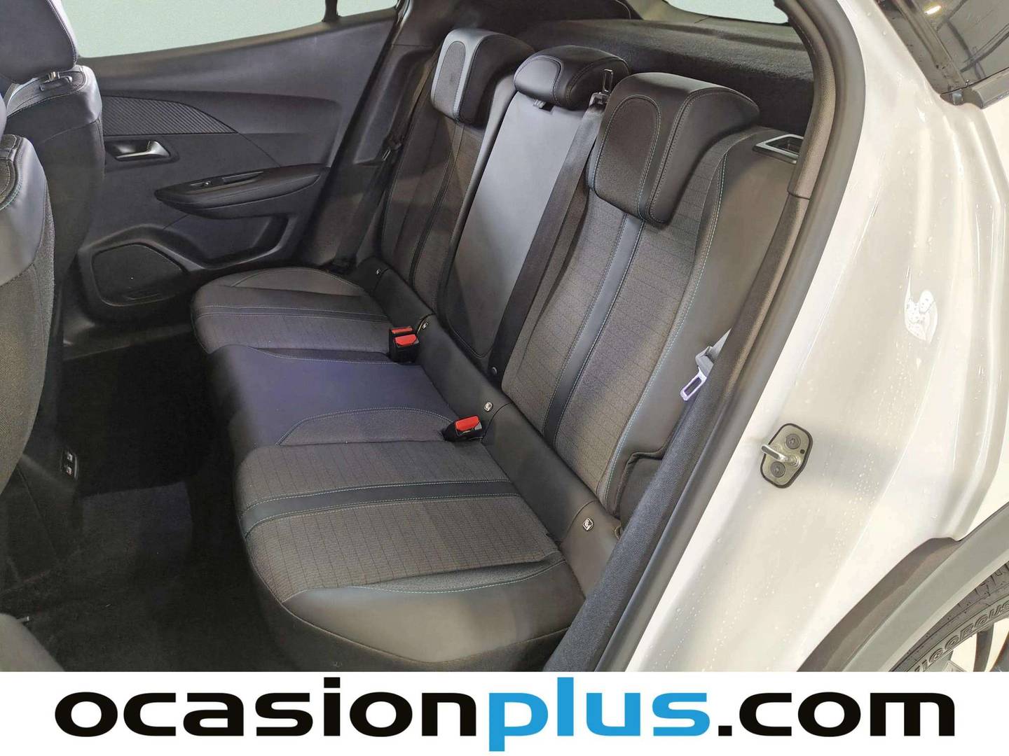 Foto Peugeot 2008 Peugeot 2008 PureTech 100 S&S Allure (100 CV)