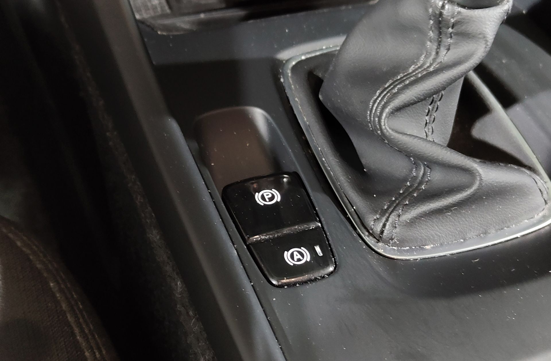 Volvo XC40 T2 Essential - foto 28