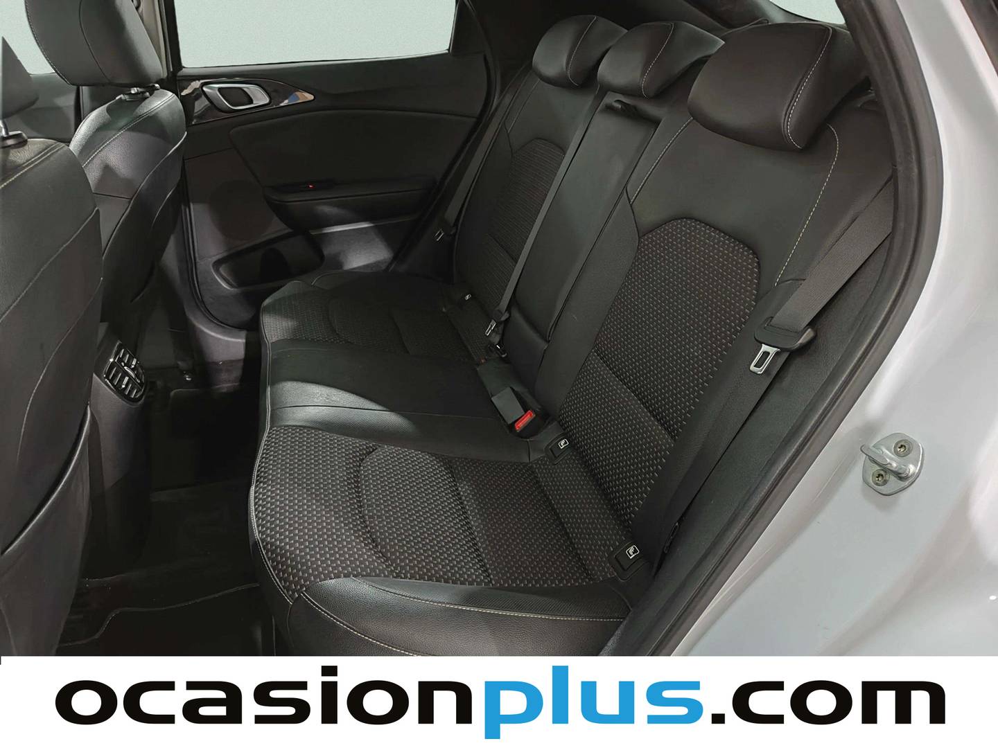 Foto KIA XCeed Kia XCeed 1.6 MHEV Emotion DCT  (136 CV)