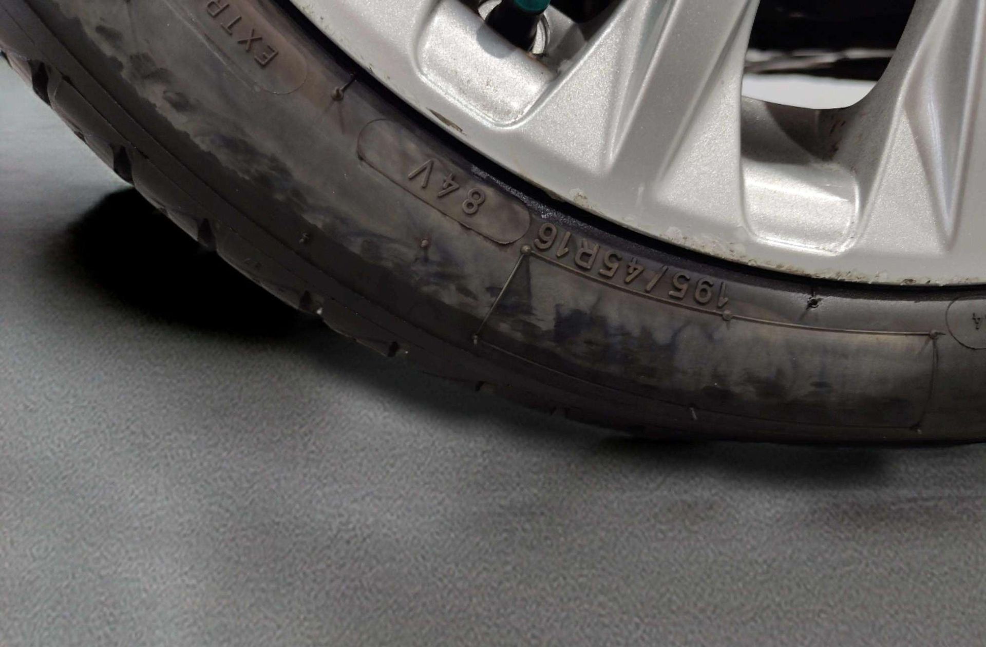 Ford Fiesta 1.0 EcoBoost Titanium - foto 33
