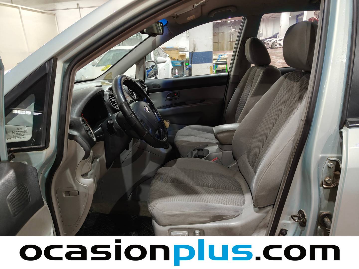 Foto asientos delanteros KIA Carens KIA Carens 2.0 CRDI VGT Emotion (140 CV)
