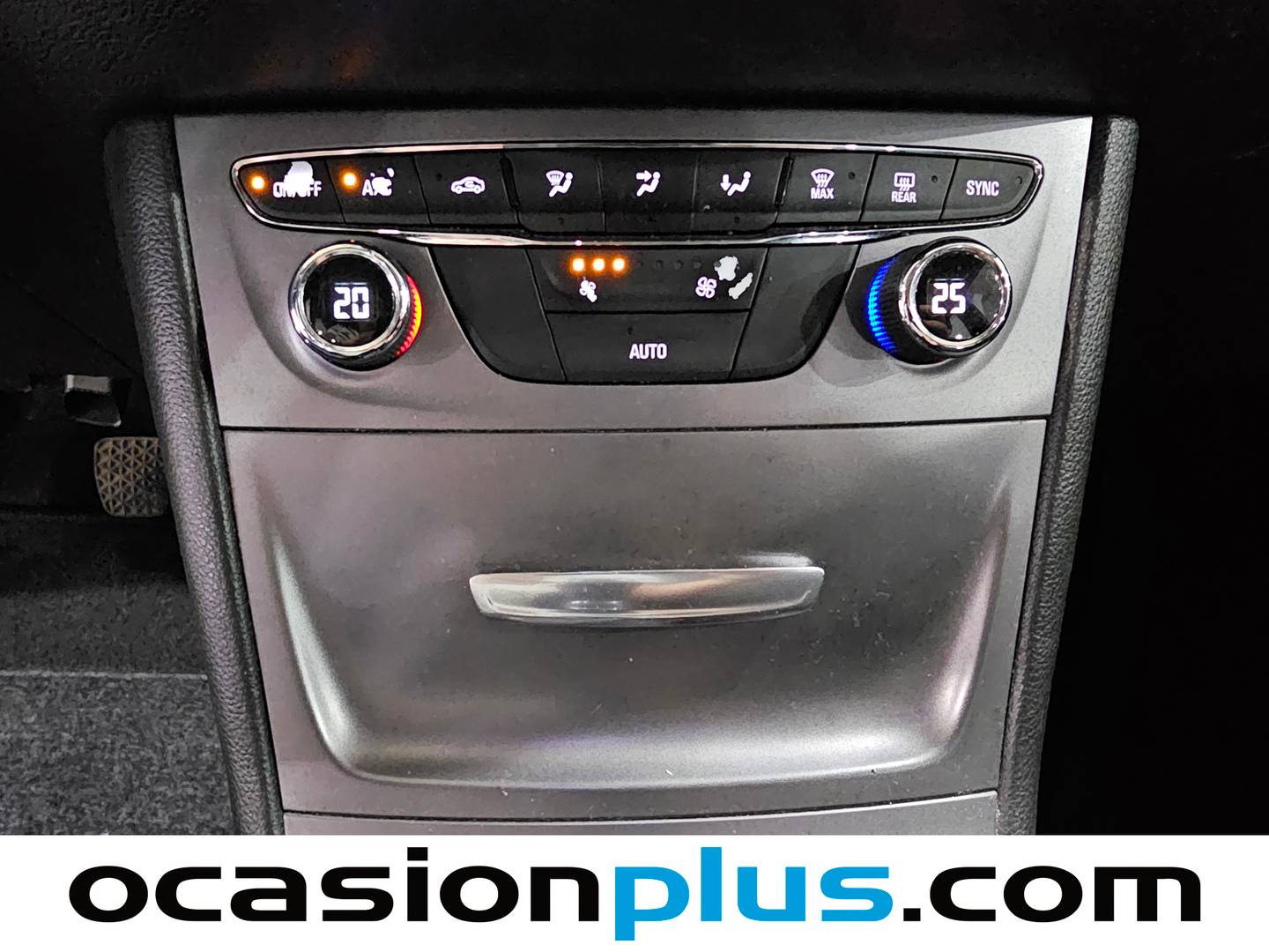 Equipamiento del Opel Astra Opel Astra 1.6 CDTI Selective (110 CV)