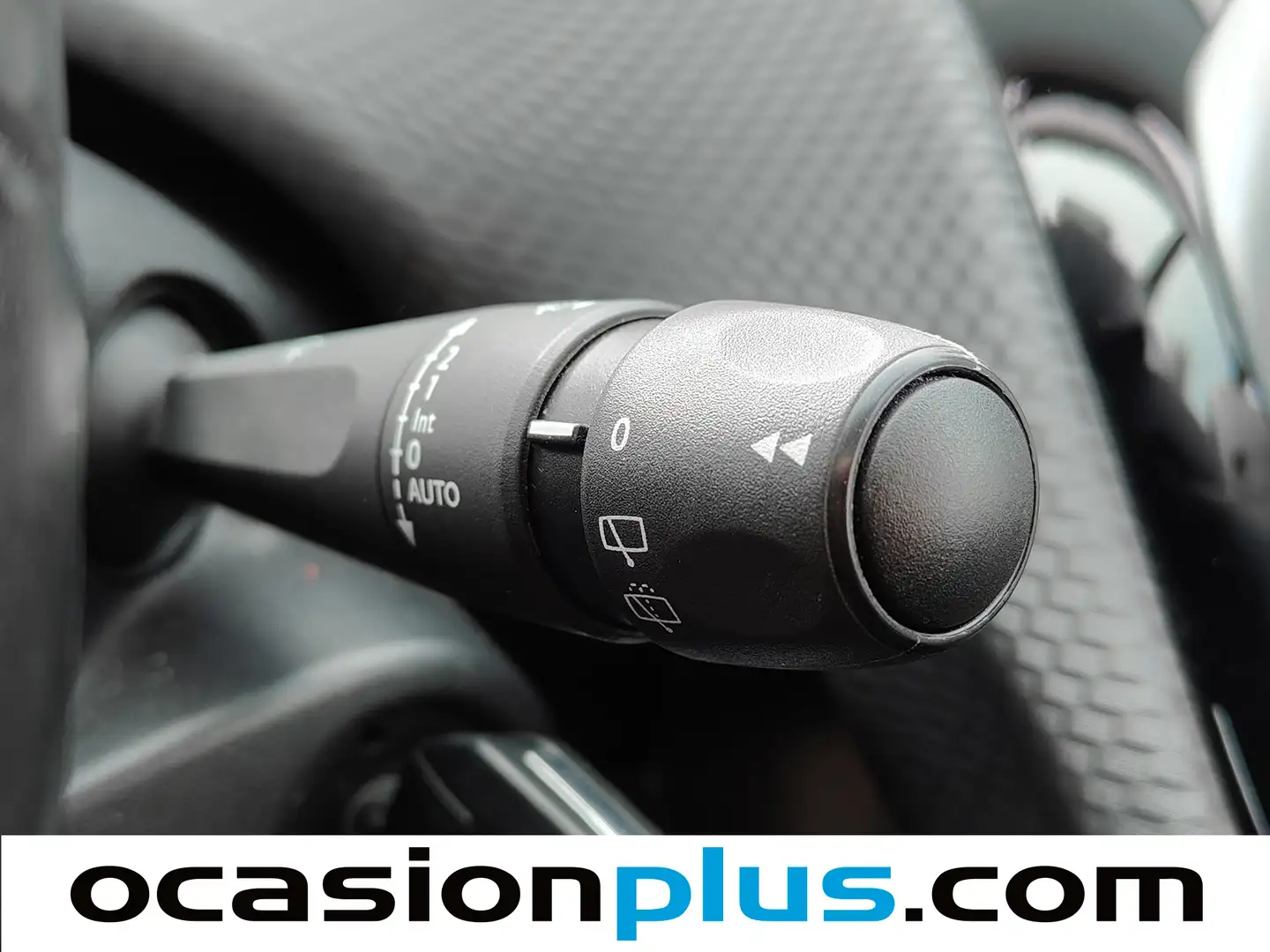 Foto Peugeot 2008 Peugeot 2008 BlueHDi 100 Allure (100 CV)