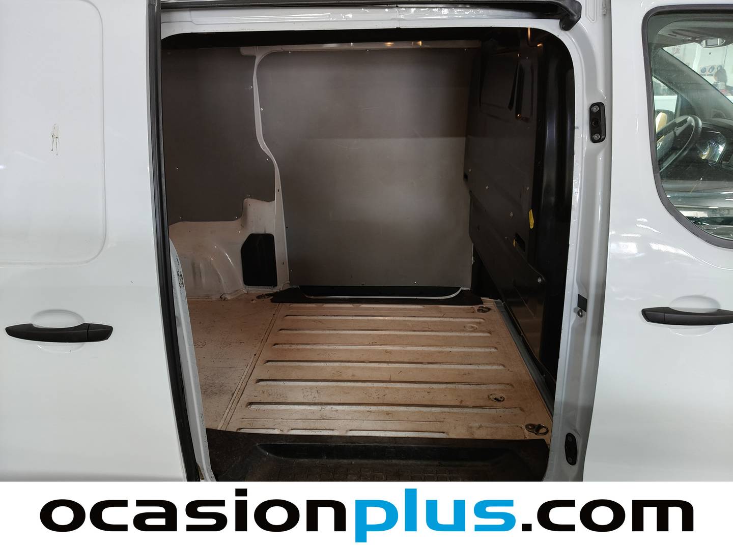 Fotos maletero Fiat Scudo Fiat Scudo Furgon 1.5 Bluehdi L2 (102 CV)