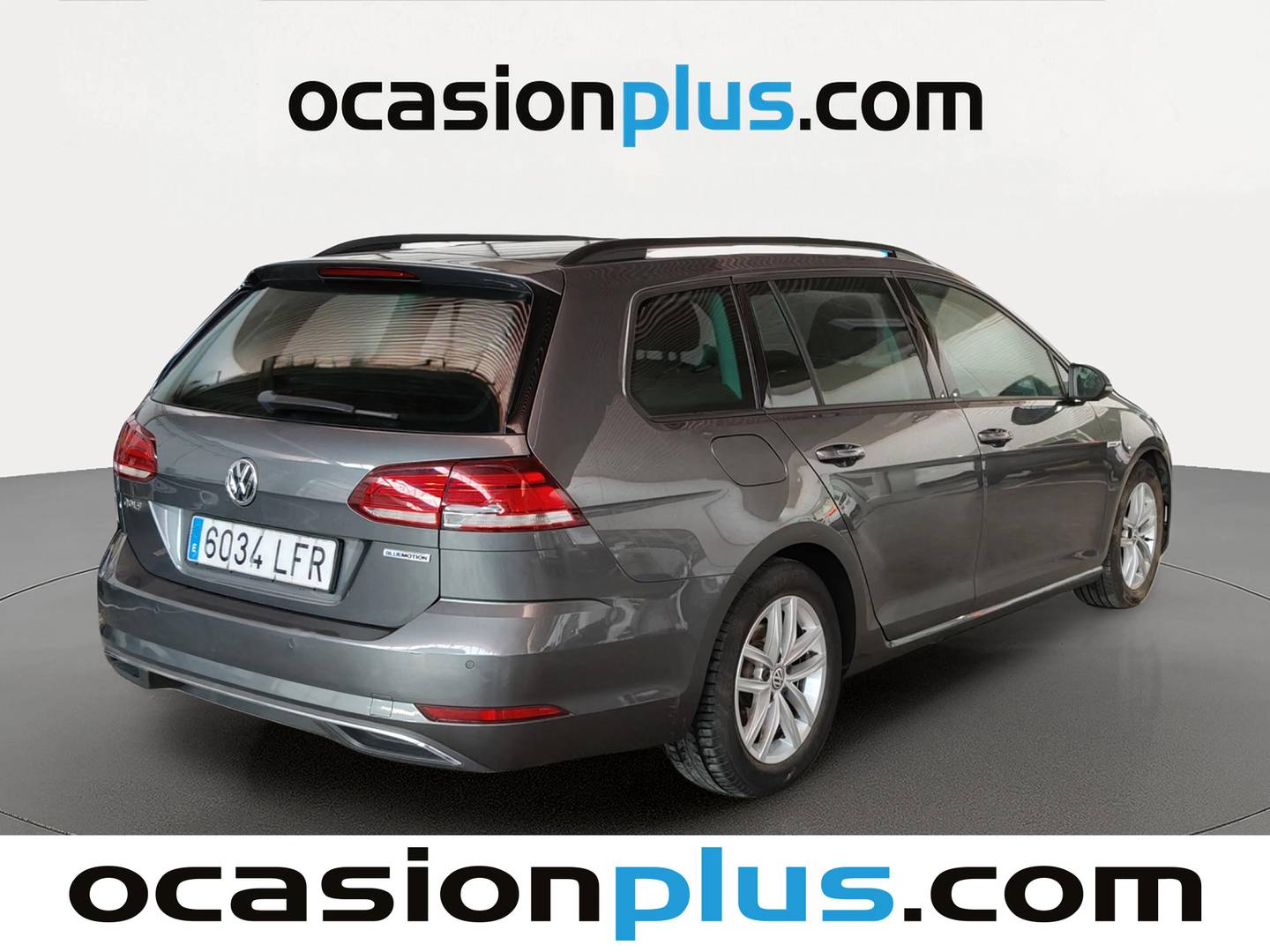 Foto trasera Volkswagen Golf Volkswagen Golf Variant Advance 1.5 TSI EVO (130 CV) derecha