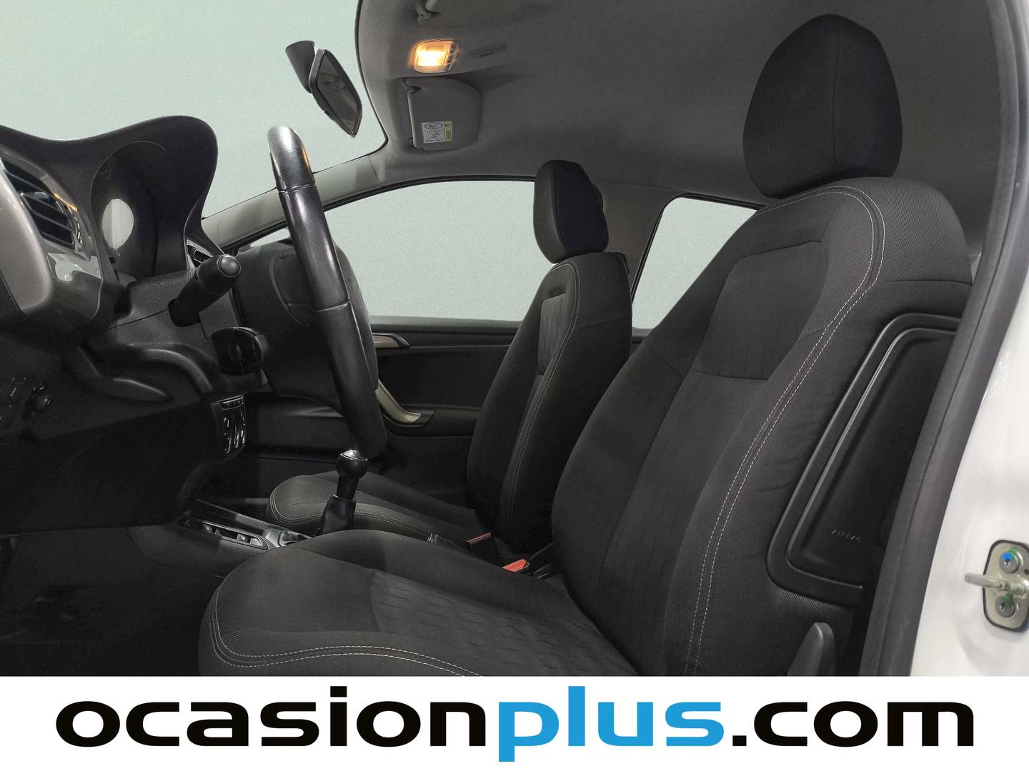 Foto asientos delanteros Citroën C-Elysée Citroën C-Elysee BlueHDi 100 Shine (100 CV)