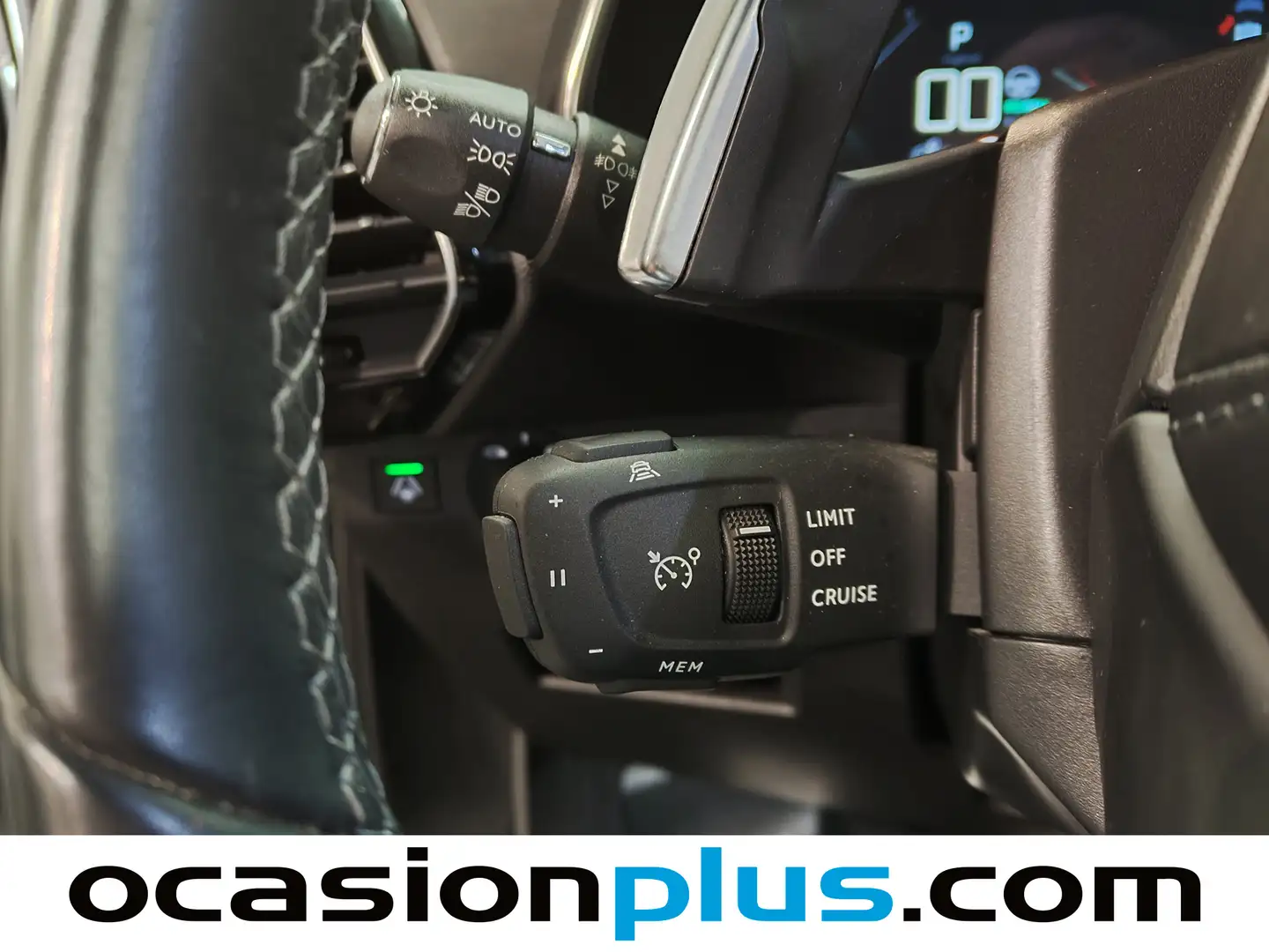 Foto DS DS 7 Crossback DS DS7 Crossback E-Tense 300 Louvre 4WD Auto (300 CV)