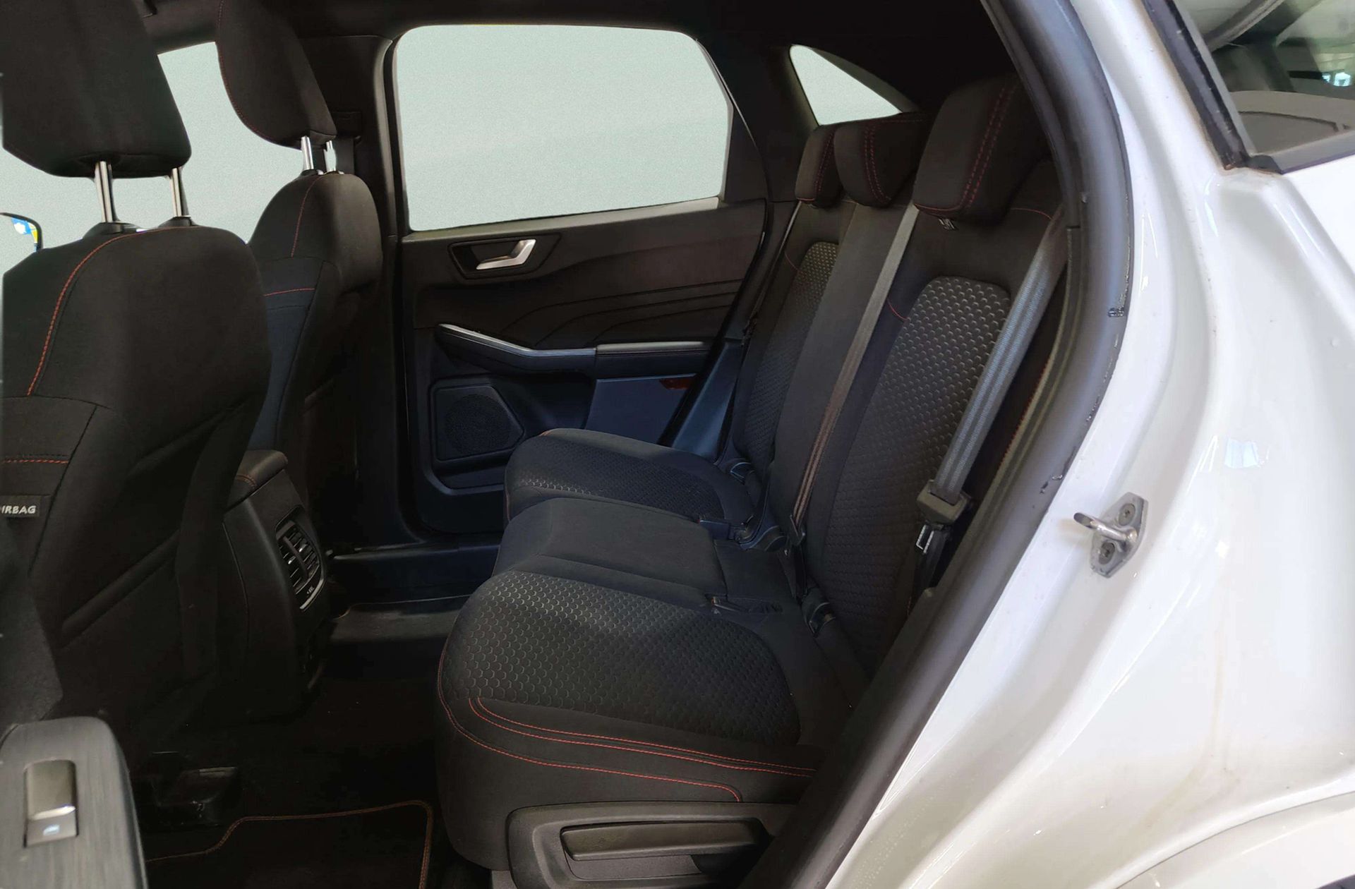 Ford Kuga 1.5T EcoBoost ST-Line 4x2 - foto 13