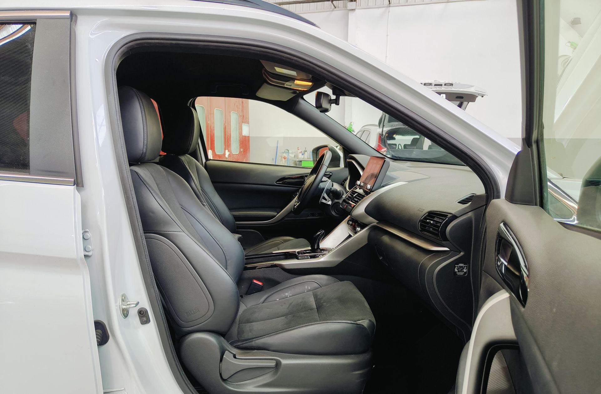 Mitsubishi Eclipse Cross 2.4 PHEV Kaiteki 4WD - foto 20