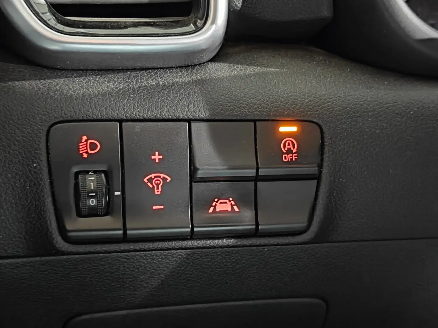 Foto KIA Sportage Kia Sportage 1.6 MHEV Black Edition (136 CV)