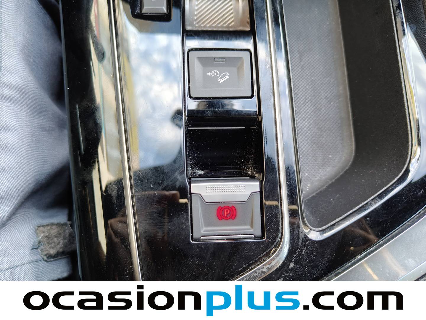 Foto Peugeot 3008 Hybrid Peugeot 3008 Hybrid 300 Allure Pack e-EAT8 (300 CV)