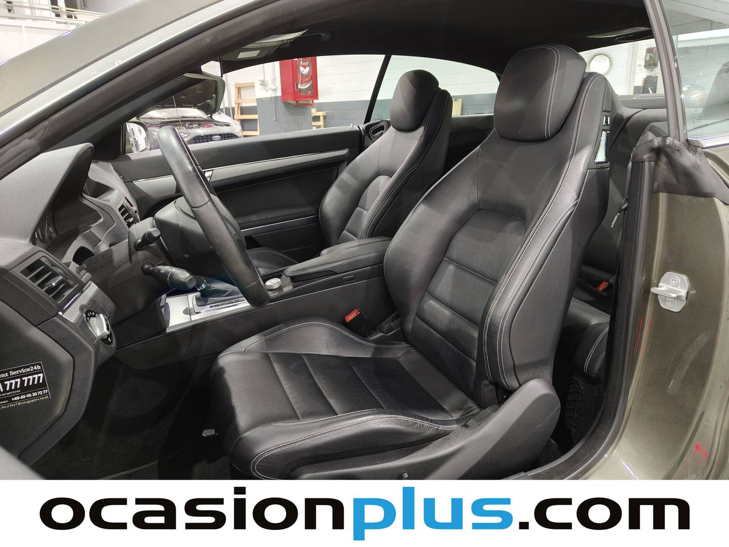 Foto asientos delanteros Mercedes Clase E Mercedes Clase E E 350 CDI Coupe Blue Efficiency Avantgarde (231 CV)