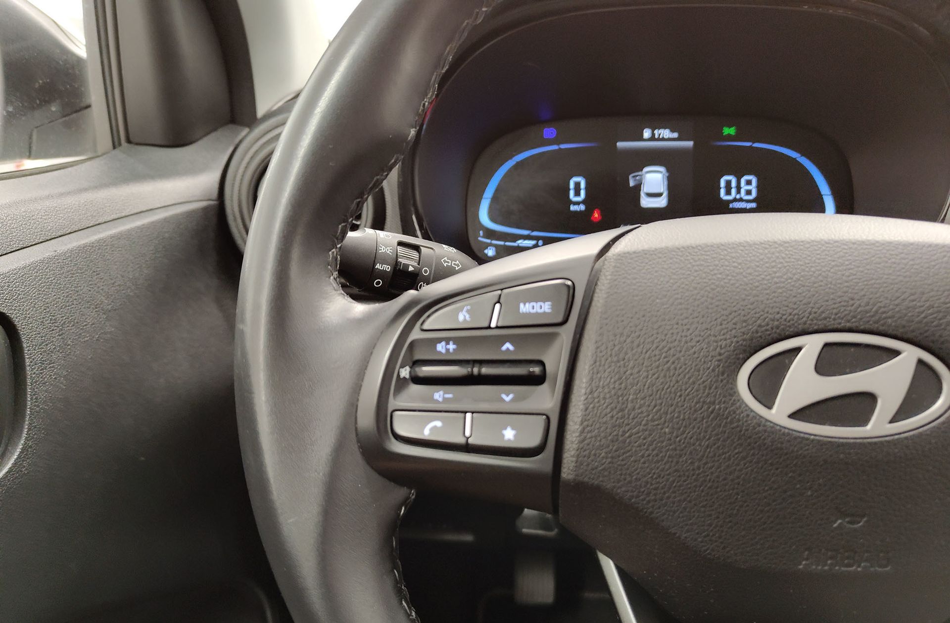 Hyundai i10 1.0 Klass - foto 26