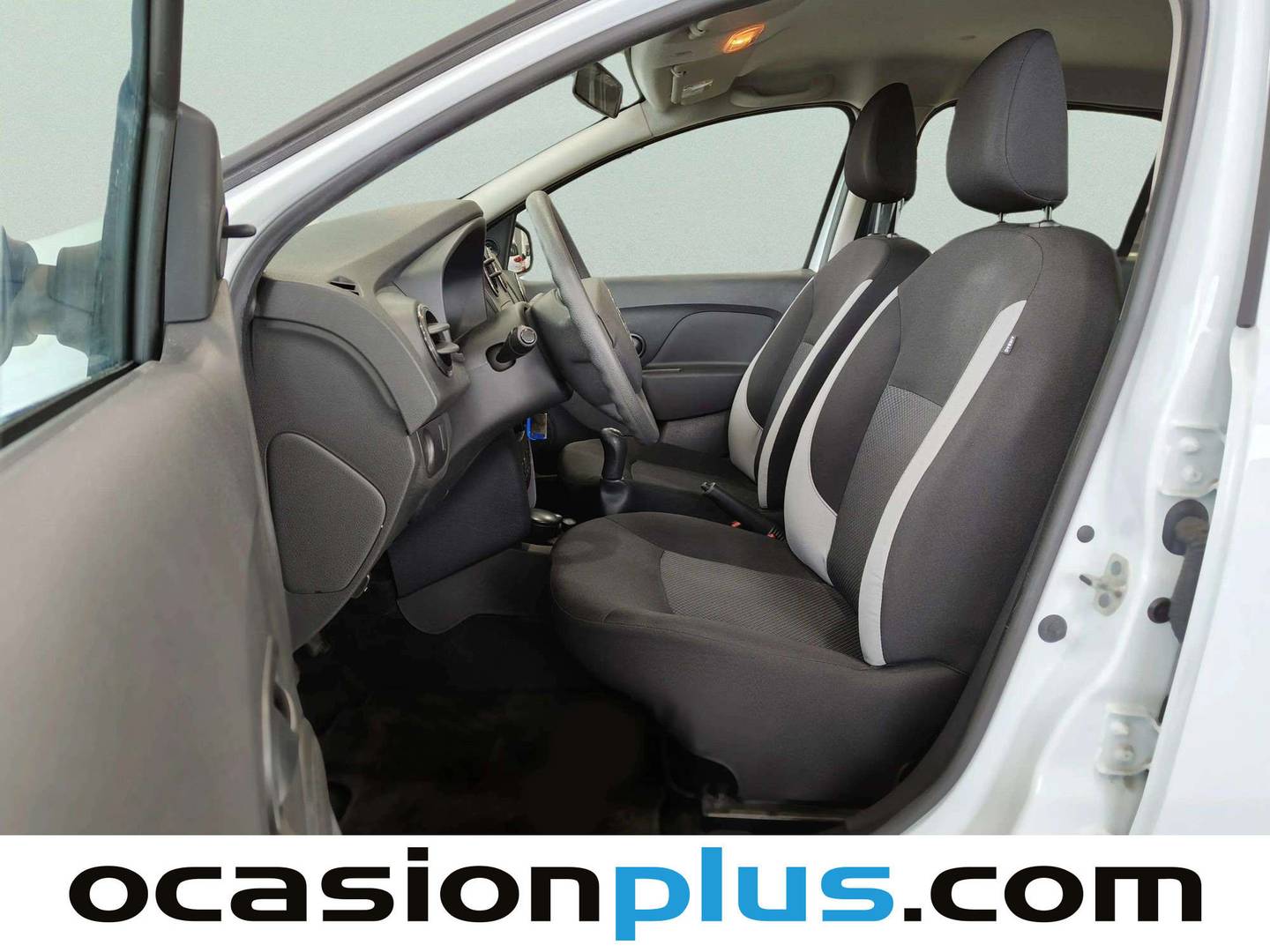Foto asientos delanteros Dacia Logan Dacia Logan Ambiance 1.0 (73 CV)