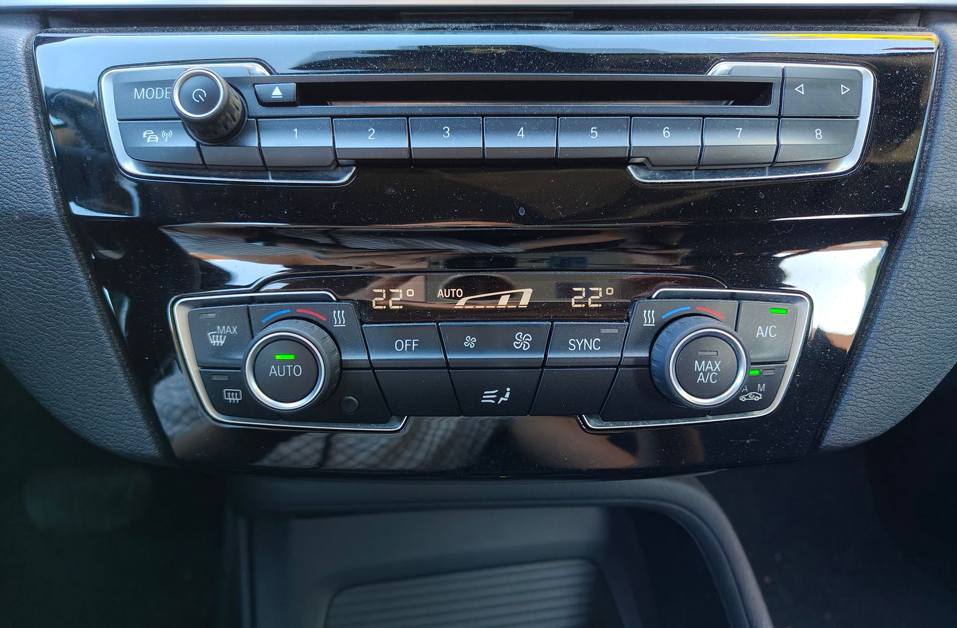 BMW X1 sDrive18d Business - foto 31