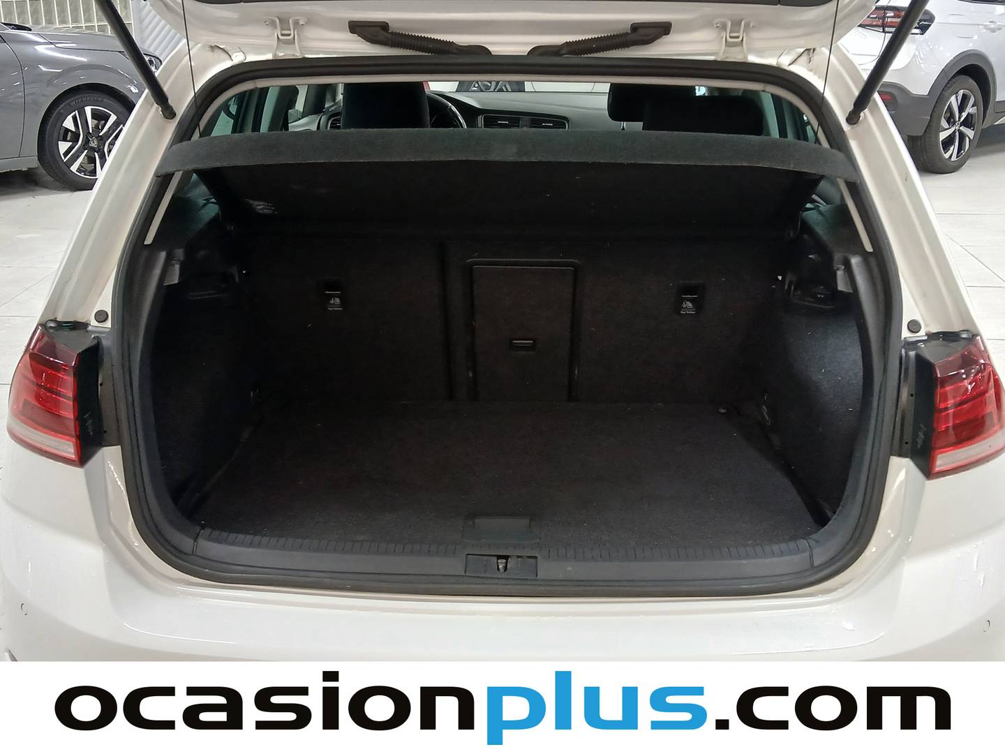 Foto Volkswagen Golf Volkswagen Golf Advance 2.0 TDI (150 CV) DSG