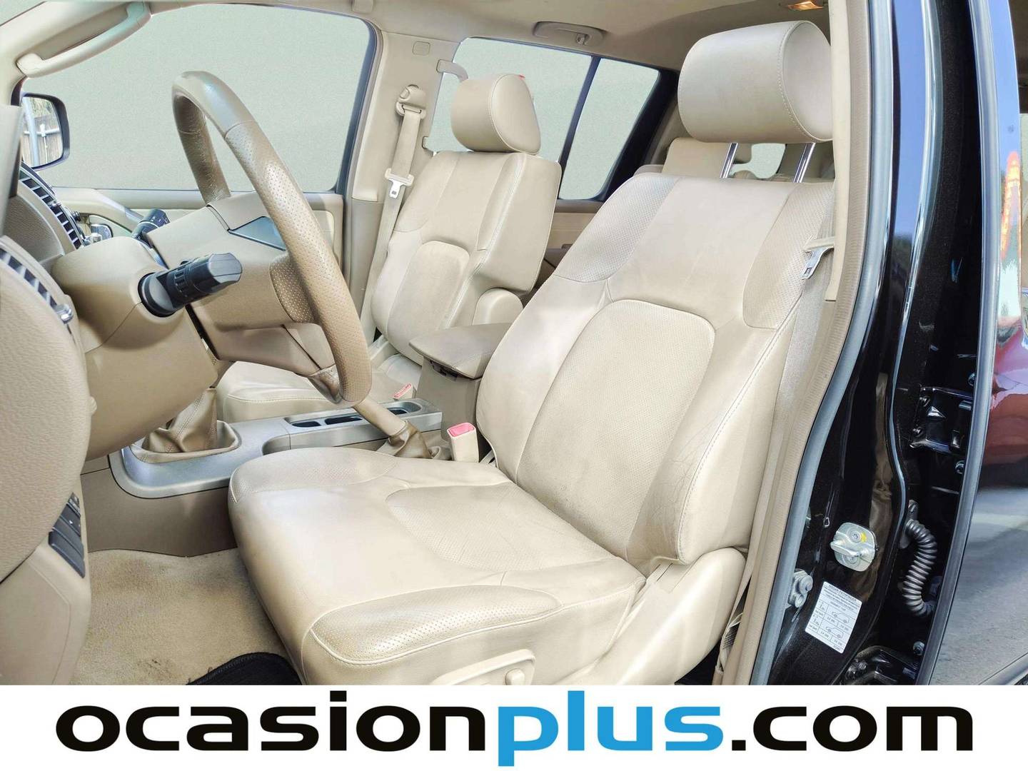 Foto asientos delanteros Nissan Pathfinder Nissan Pathfinder 2.5 dCi LE 7 PLAZAS (171 CV)