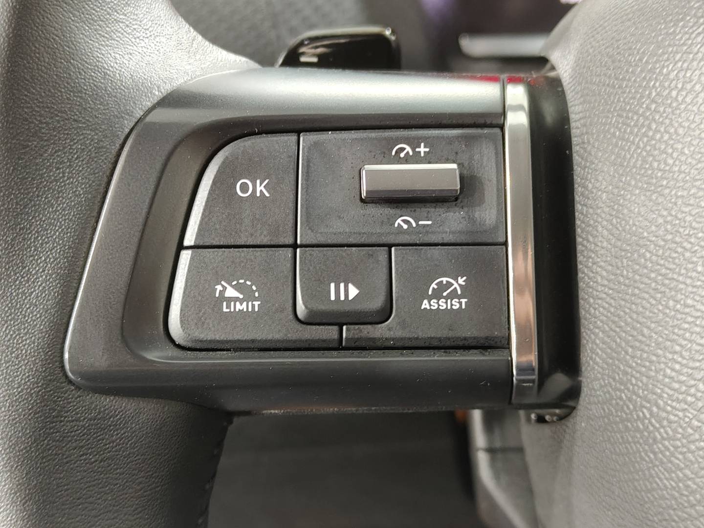 Foto Citroën C4 Citroen C4 BlueHDi 130 S&S Feel Pack EAT8 (130 CV)