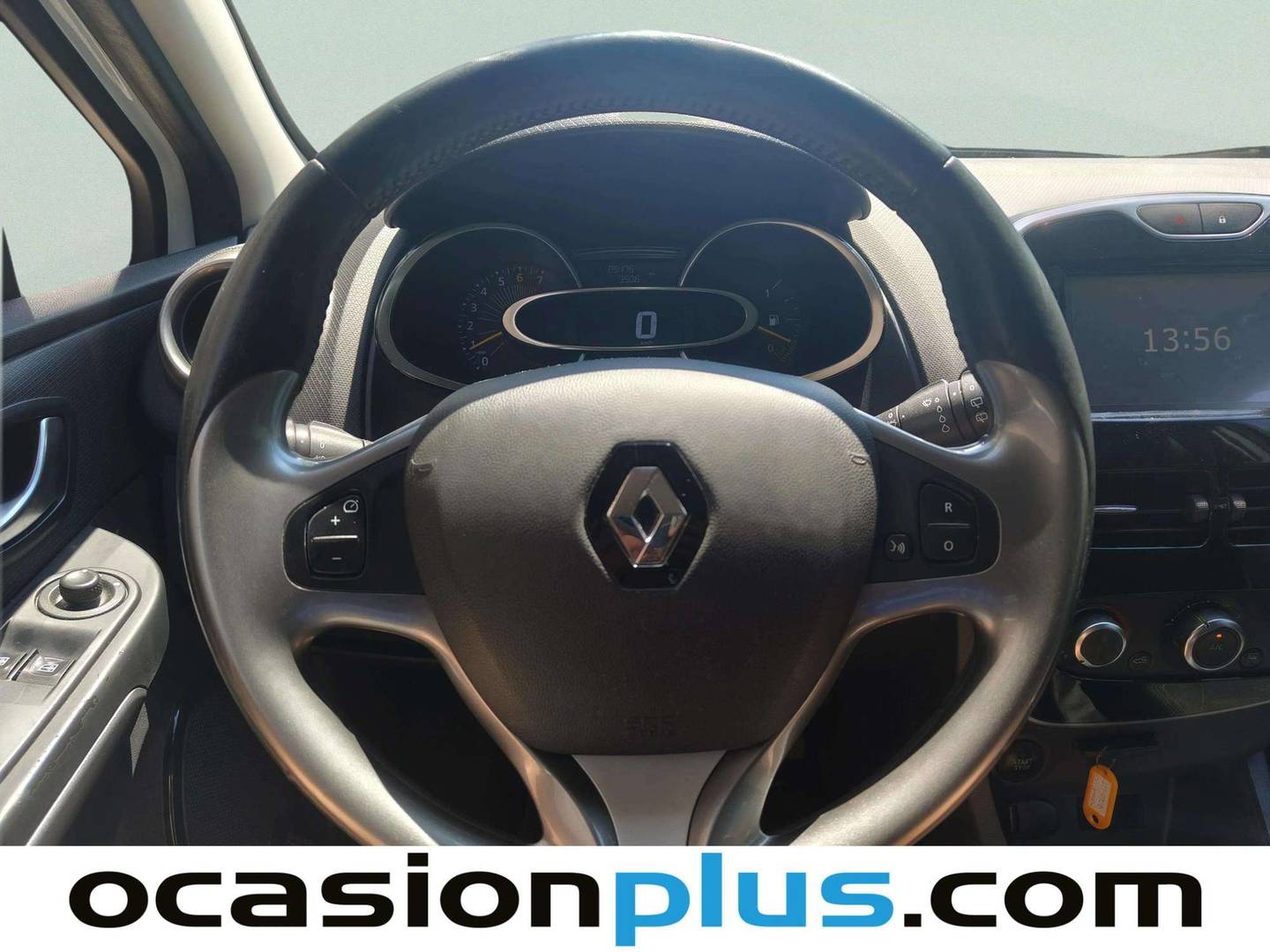 Renault Clio Renault Clio Limited 1.2 (75 CV) 2015