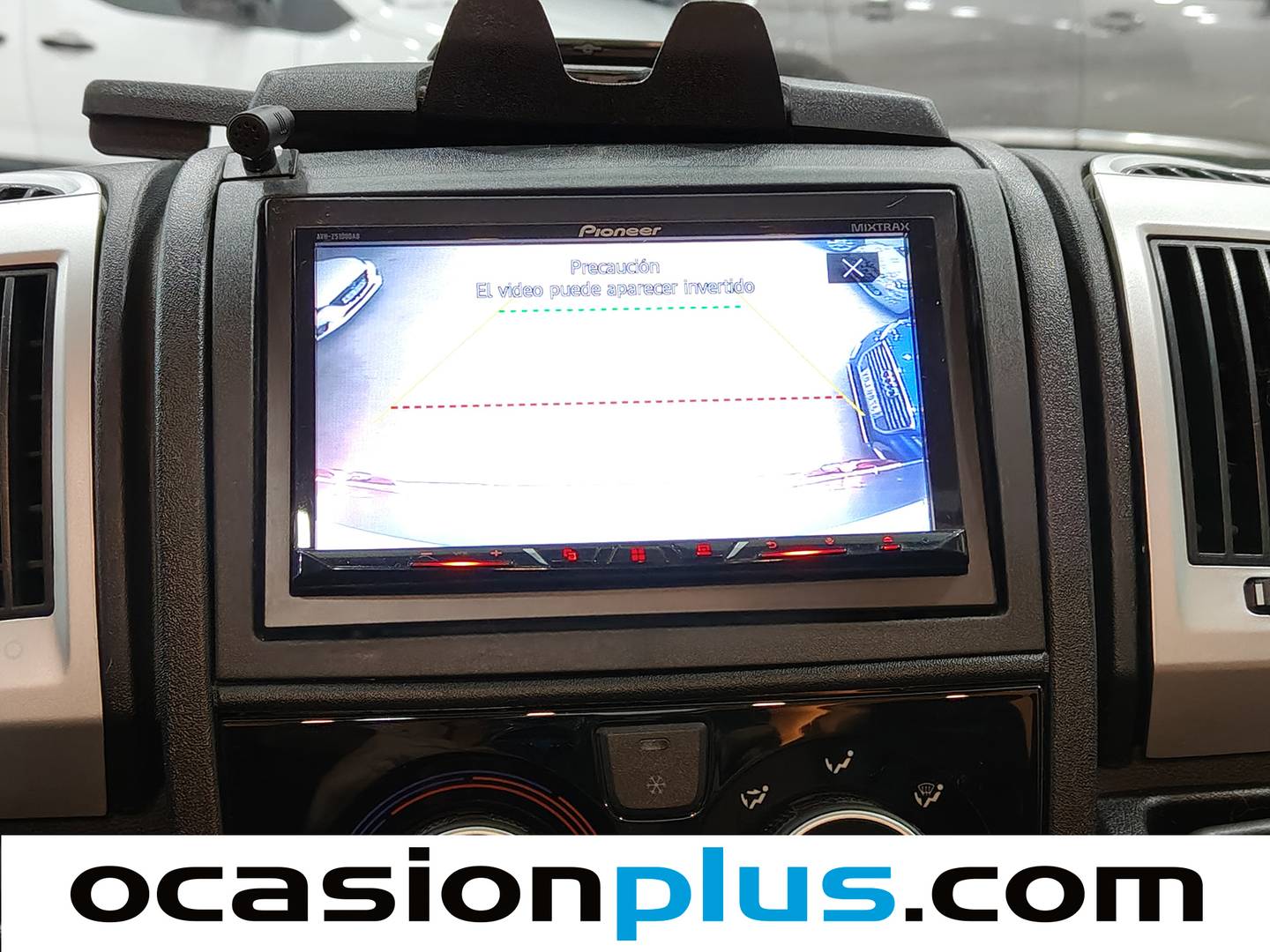 Foto Burstner BT5902 Burstner BT5902 BT5902 Travel Van T-590 (150 CV) 4 Plazas