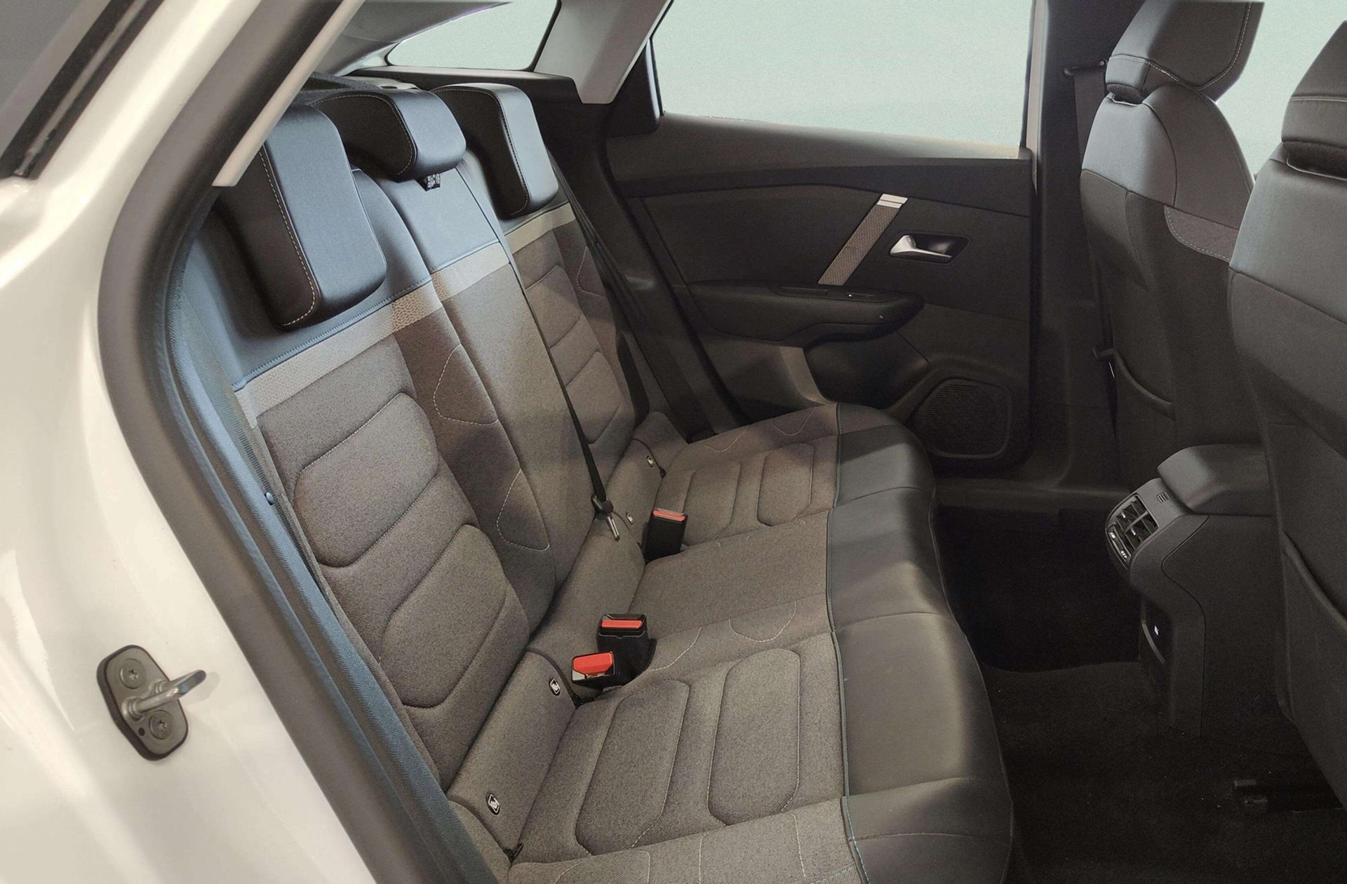 Citroën C4 PureTech 130 Plus - foto 15